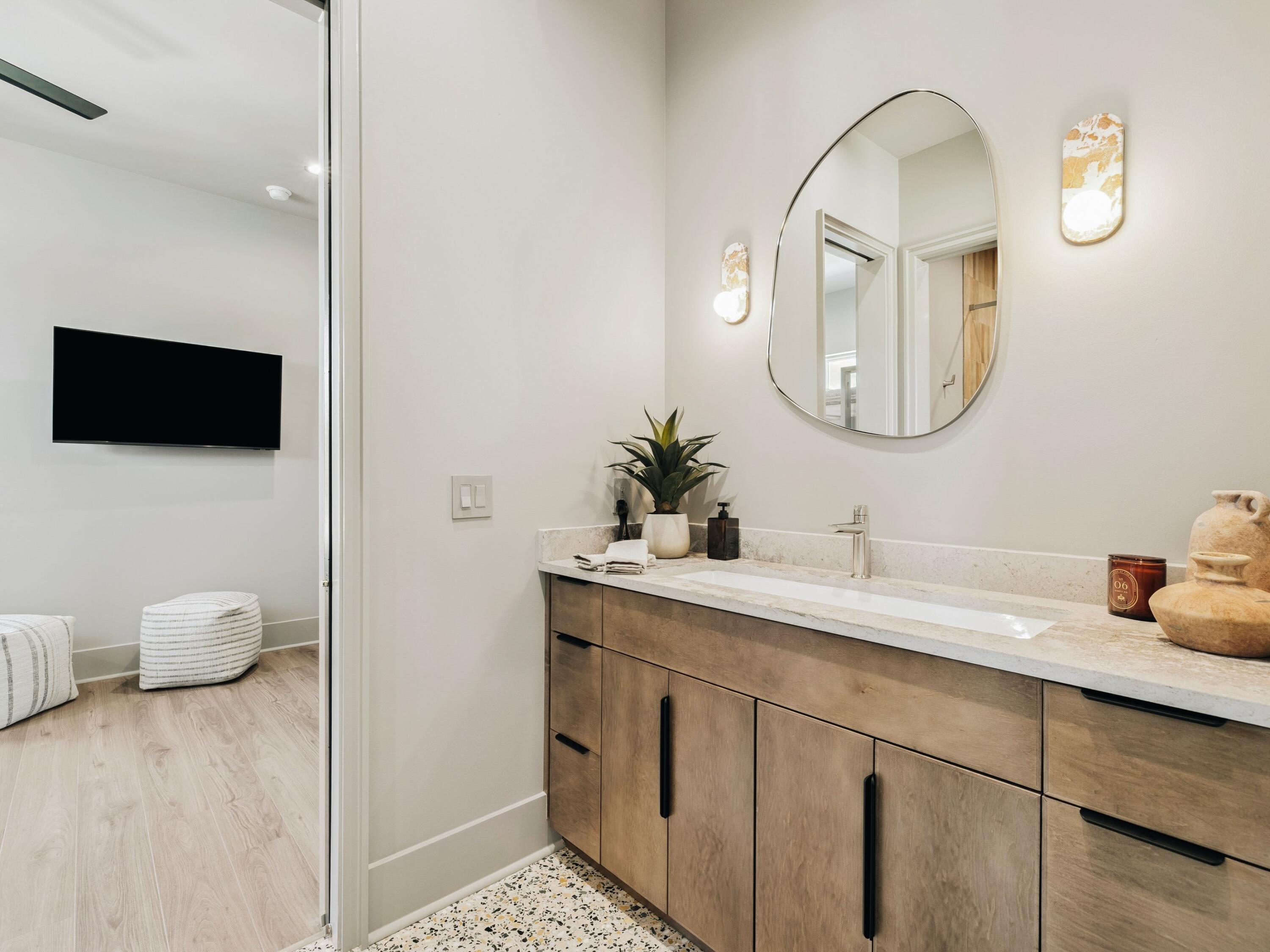 RIVIERA BEACH - Residential