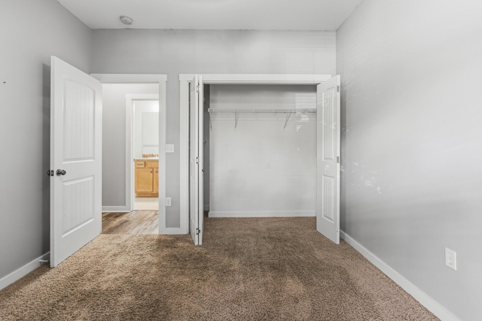 WALSH GLEN ESTATES LOT 13 - Residential