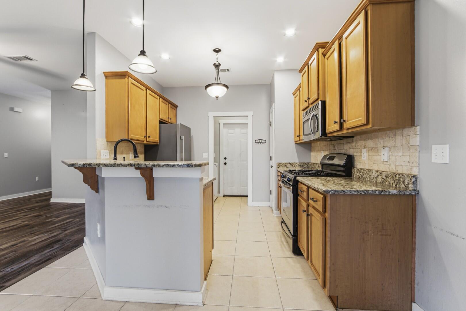 WALSH GLEN ESTATES LOT 13 - Residential