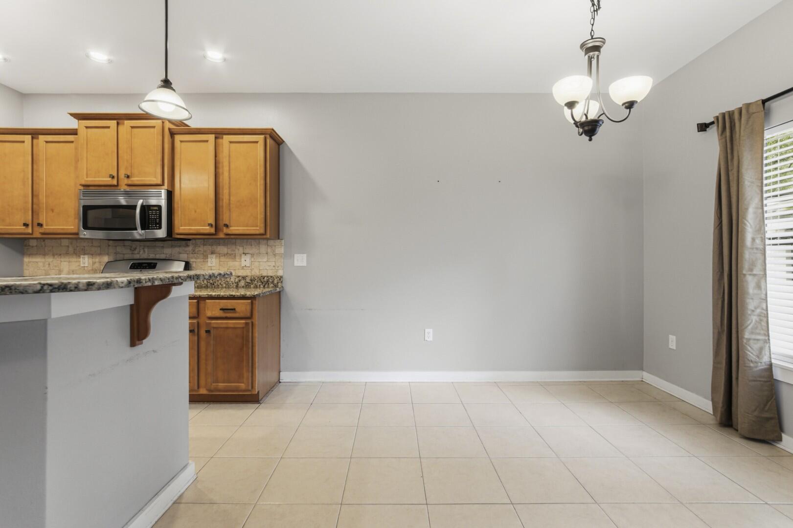 WALSH GLEN ESTATES LOT 13 - Residential