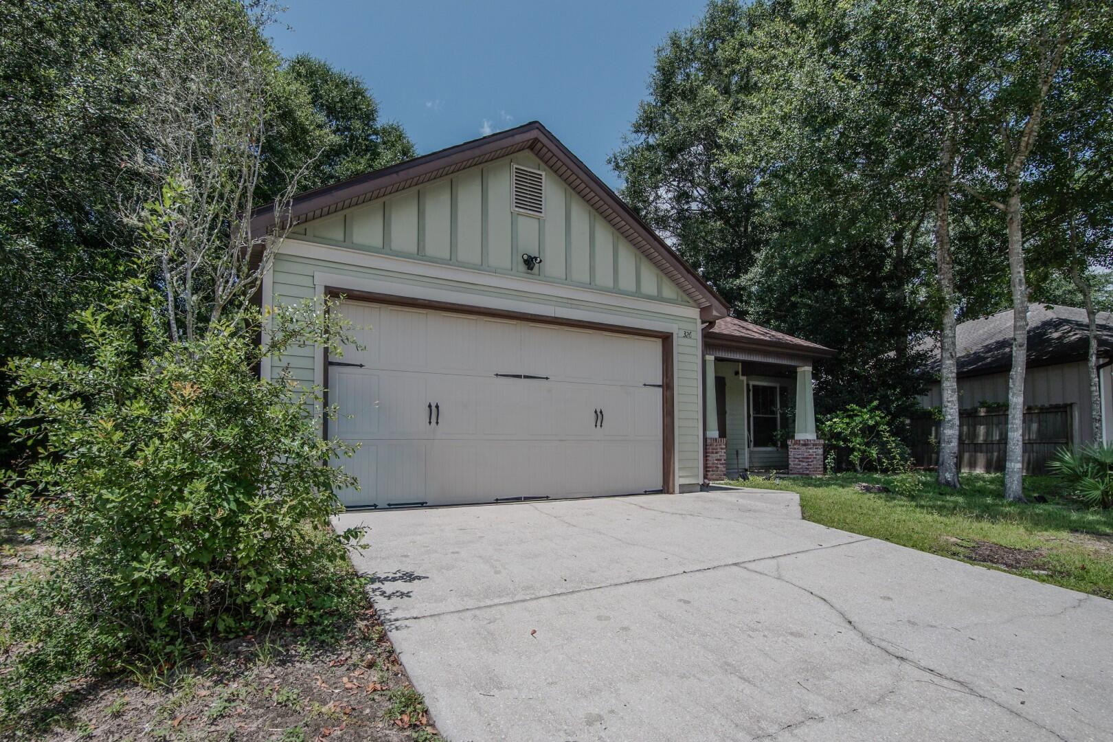 WALSH GLEN ESTATES LOT 13 - Residential