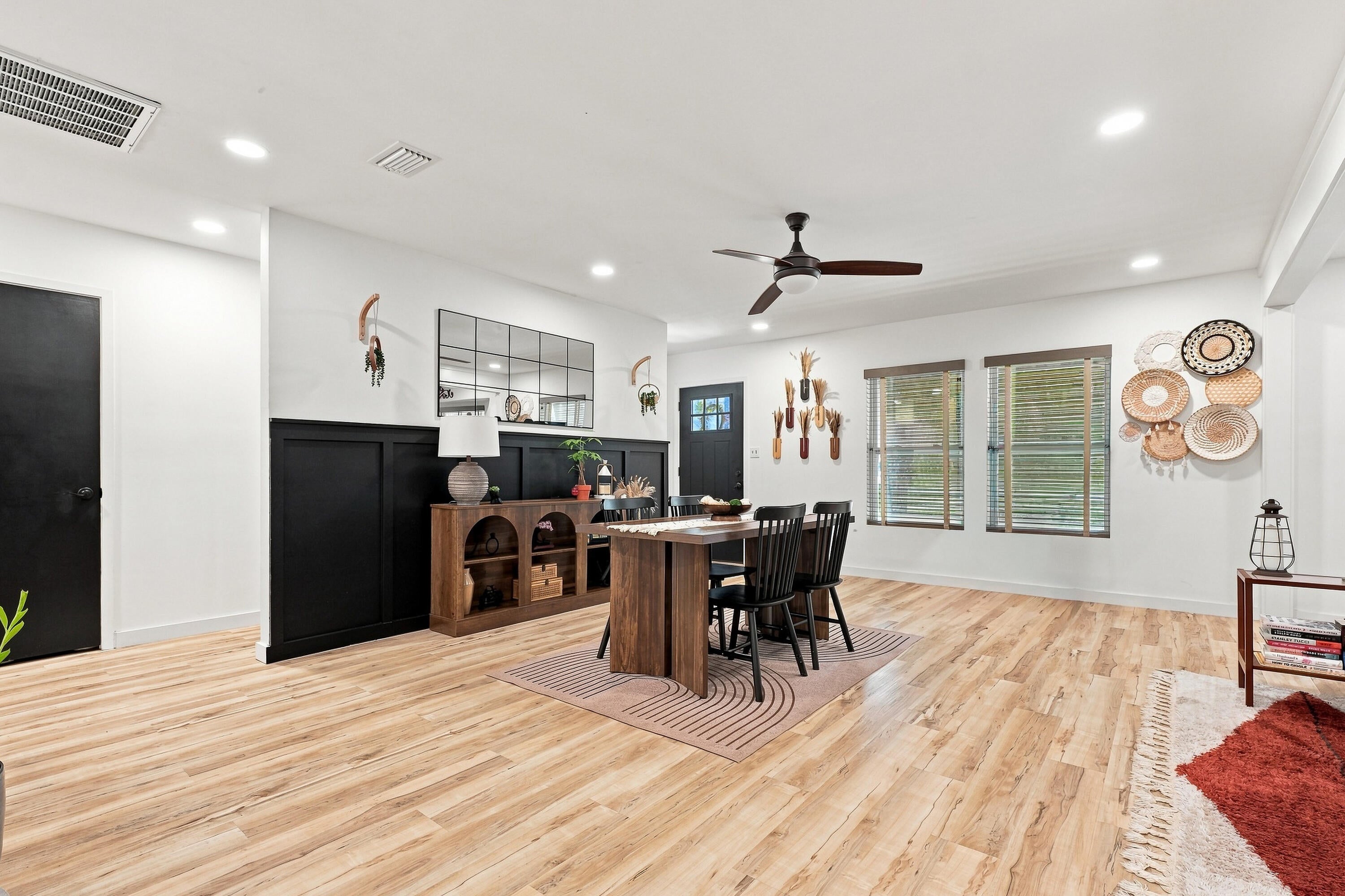 PORT DIXIE ALL OF LOTS 21 22 & E1/2 - Residential