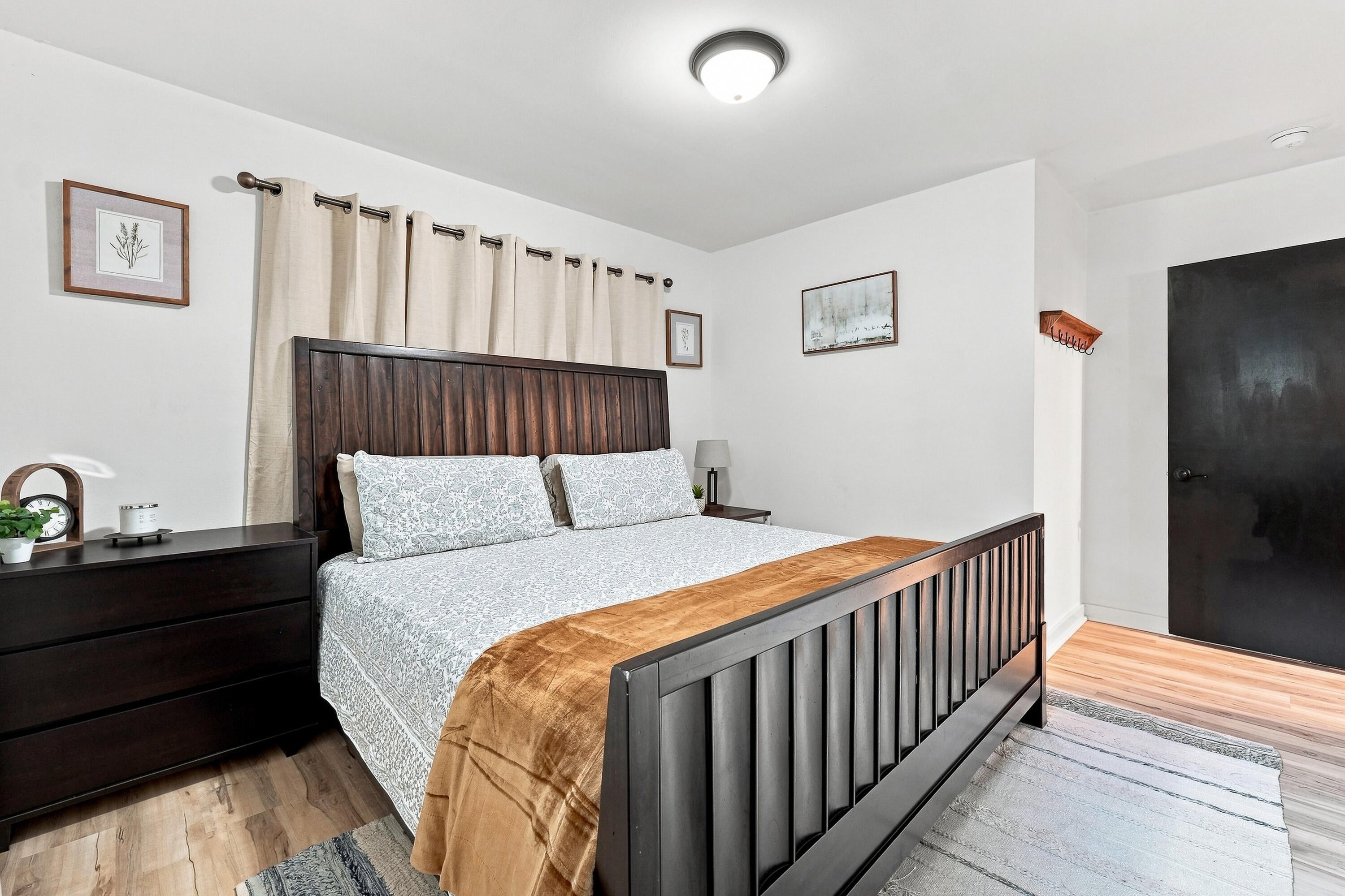 PORT DIXIE ALL OF LOTS 21 22 & E1/2 - Residential
