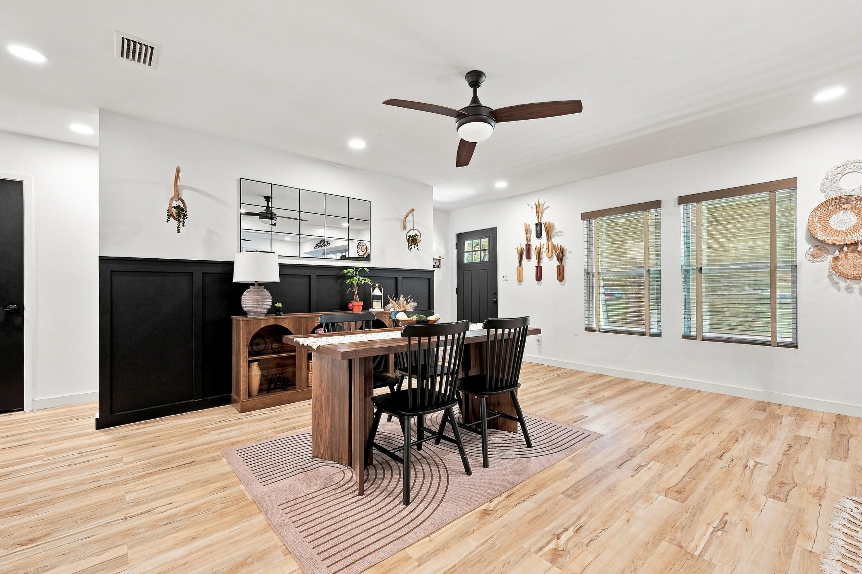 PORT DIXIE ALL OF LOTS 21 22 & E1/2 - Residential
