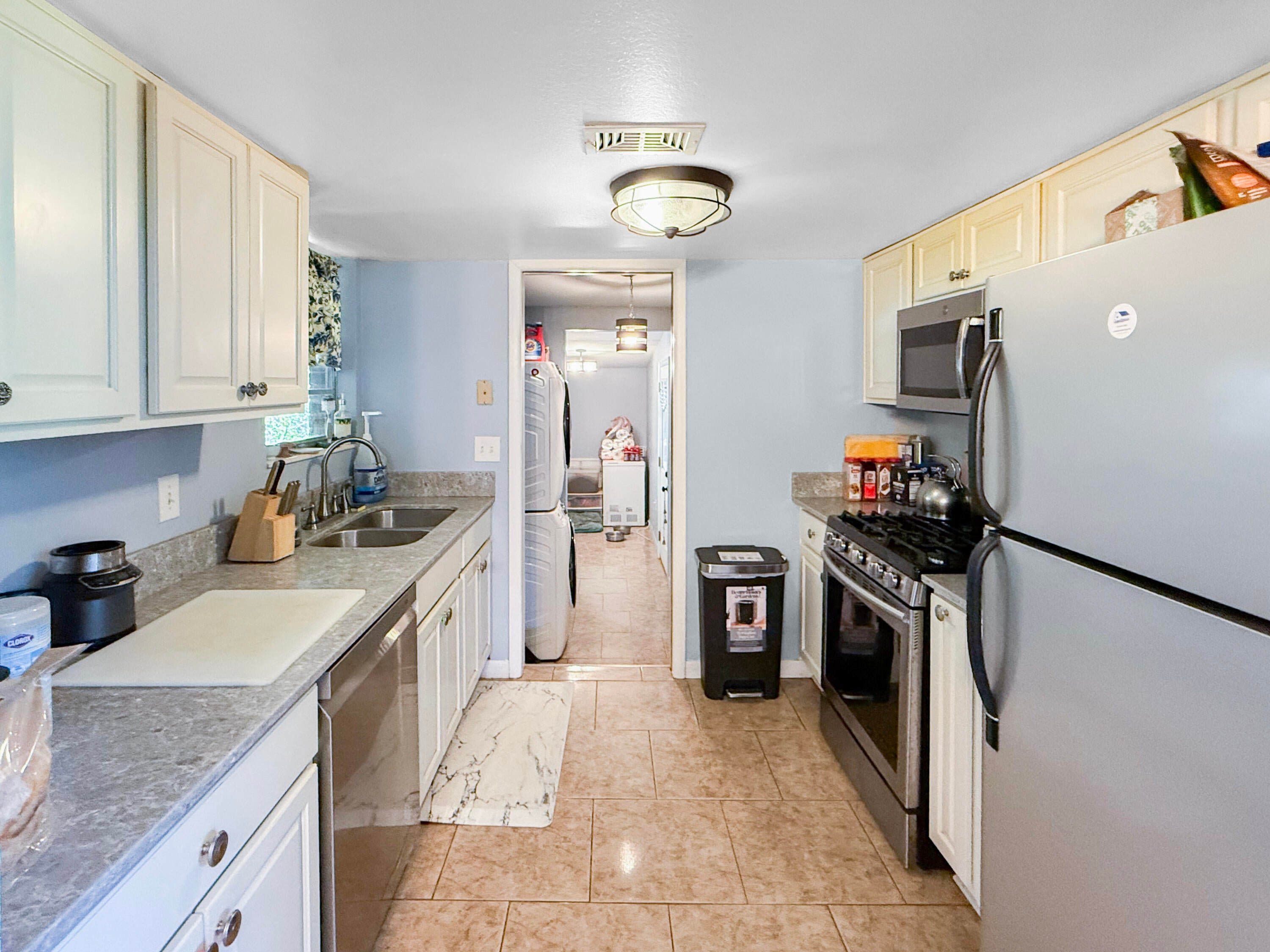 BAYSHORE PARK UNIT 3 - Residential