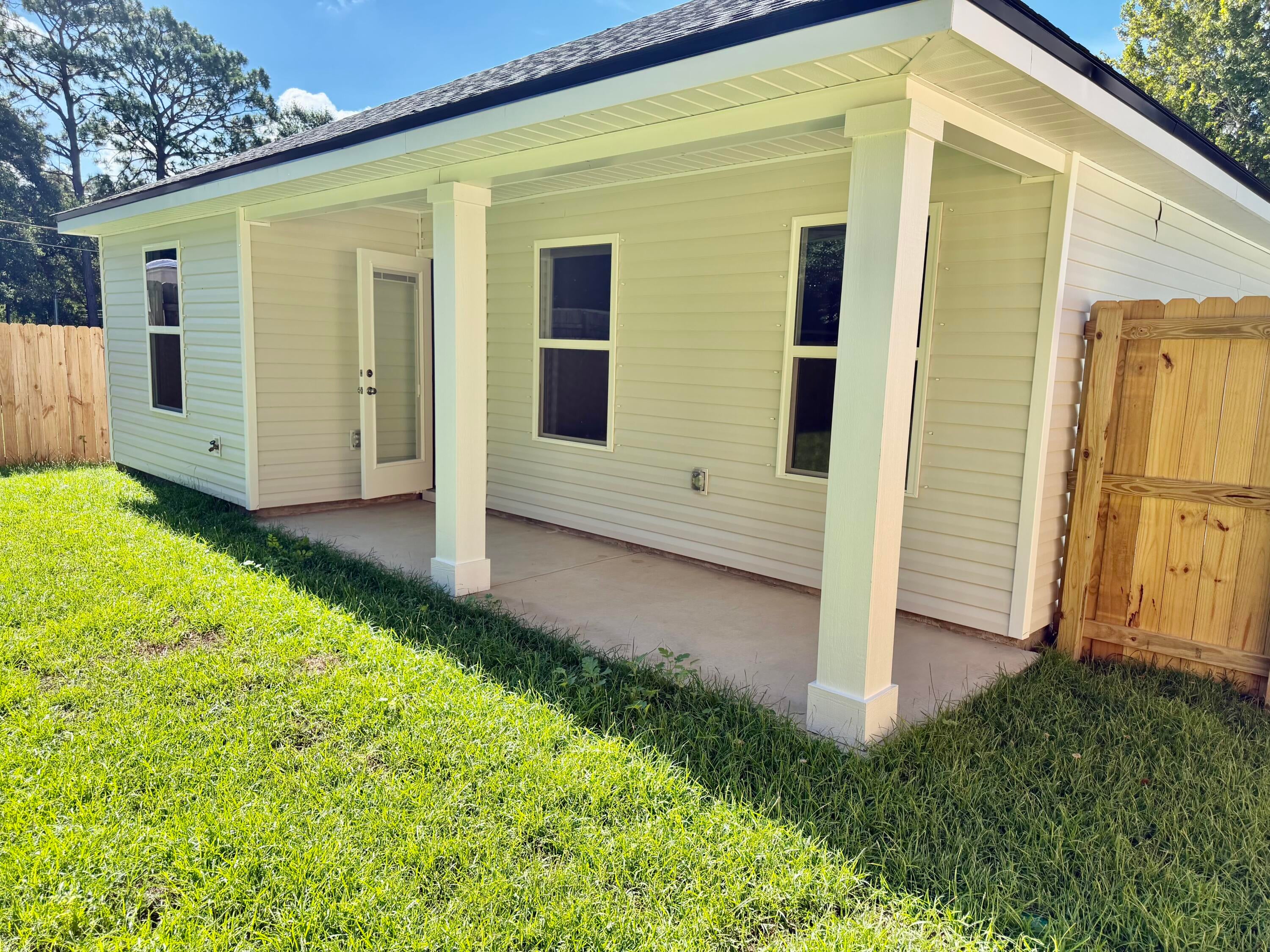 MORRIS ADDN TO CRESTVIEW - Residential Lease