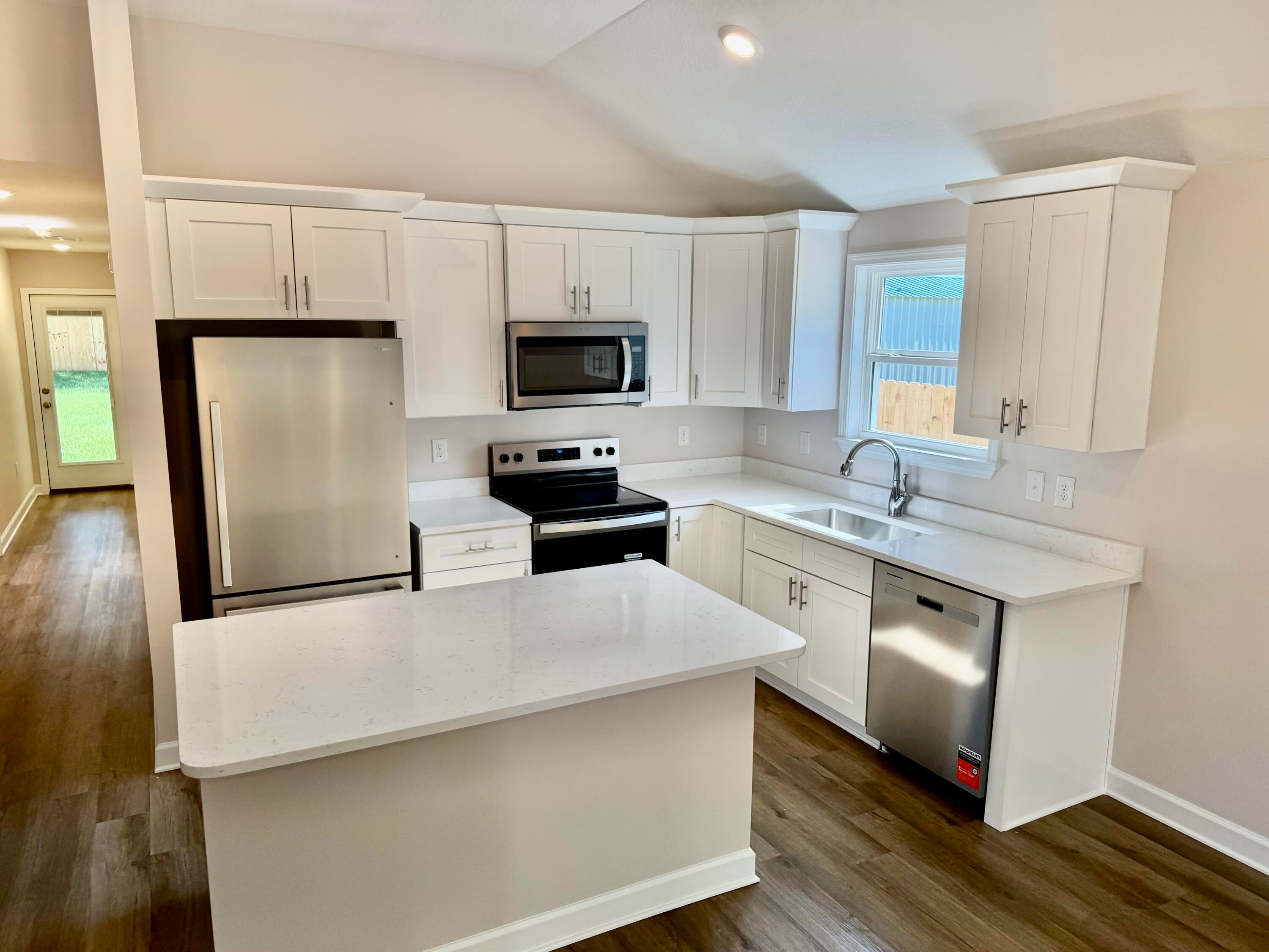 MORRIS ADDN TO CRESTVIEW - Residential Lease