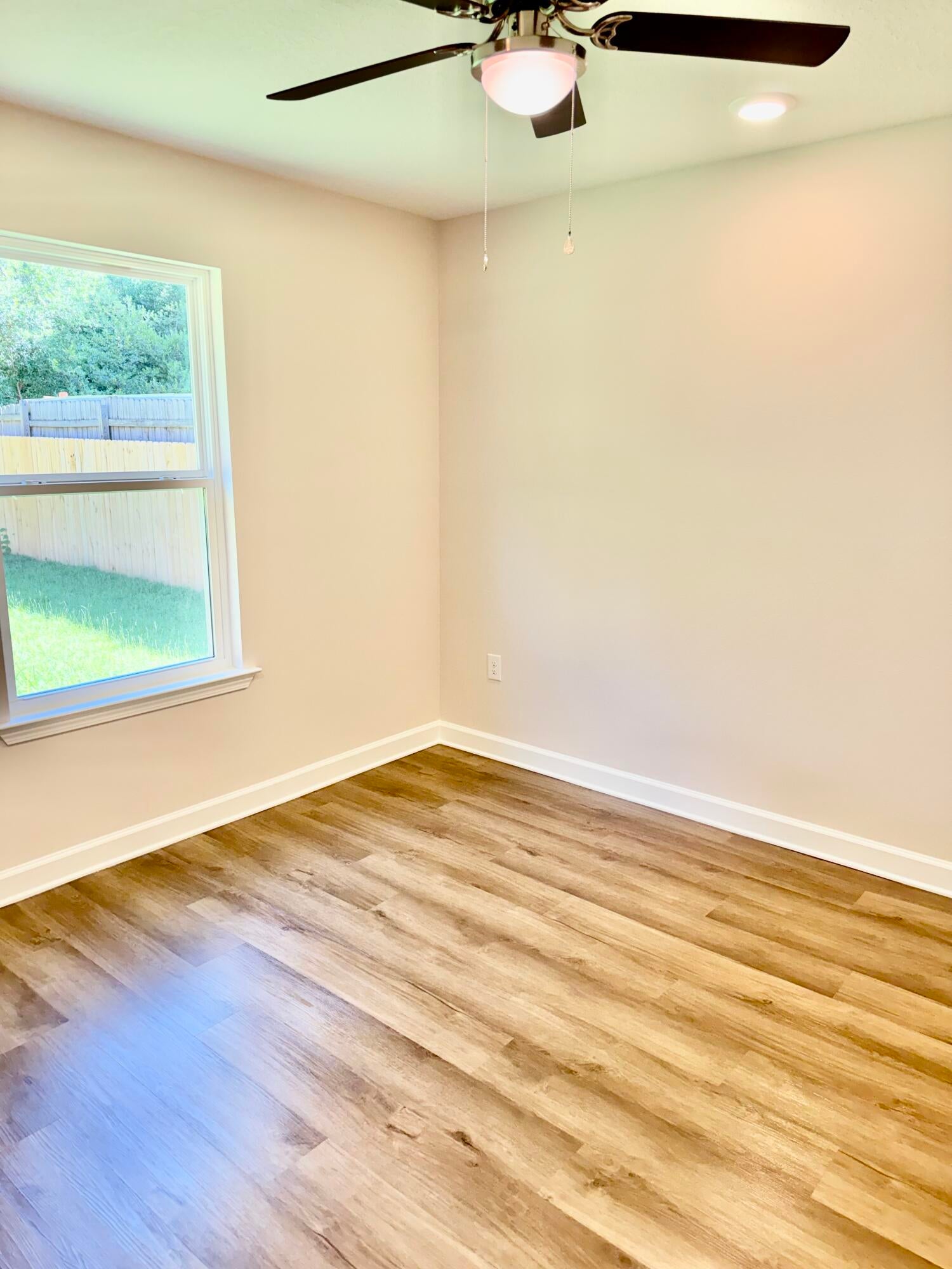 MORRIS ADDN TO CRESTVIEW - Residential Lease