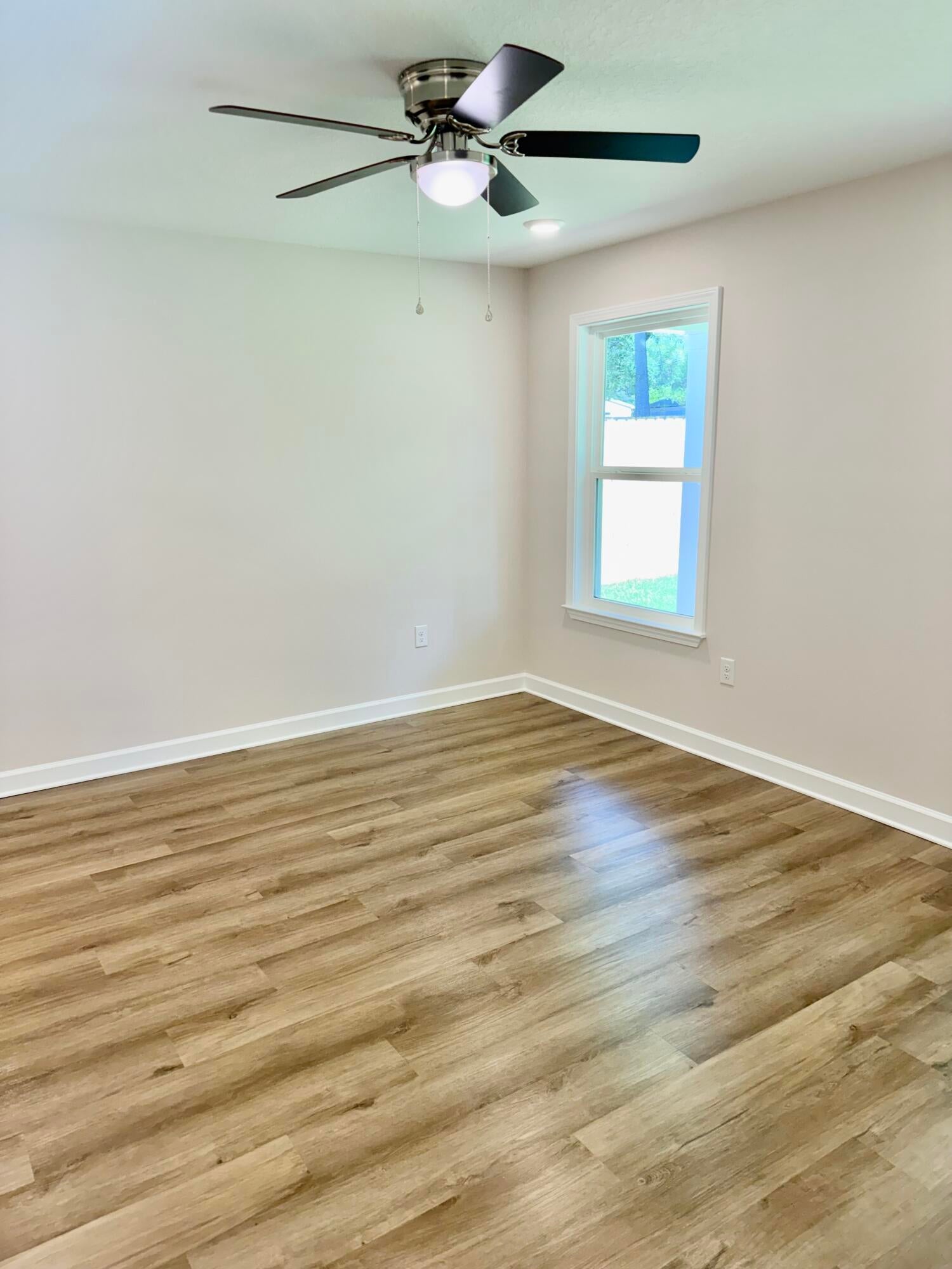 MORRIS ADDN TO CRESTVIEW - Residential Lease