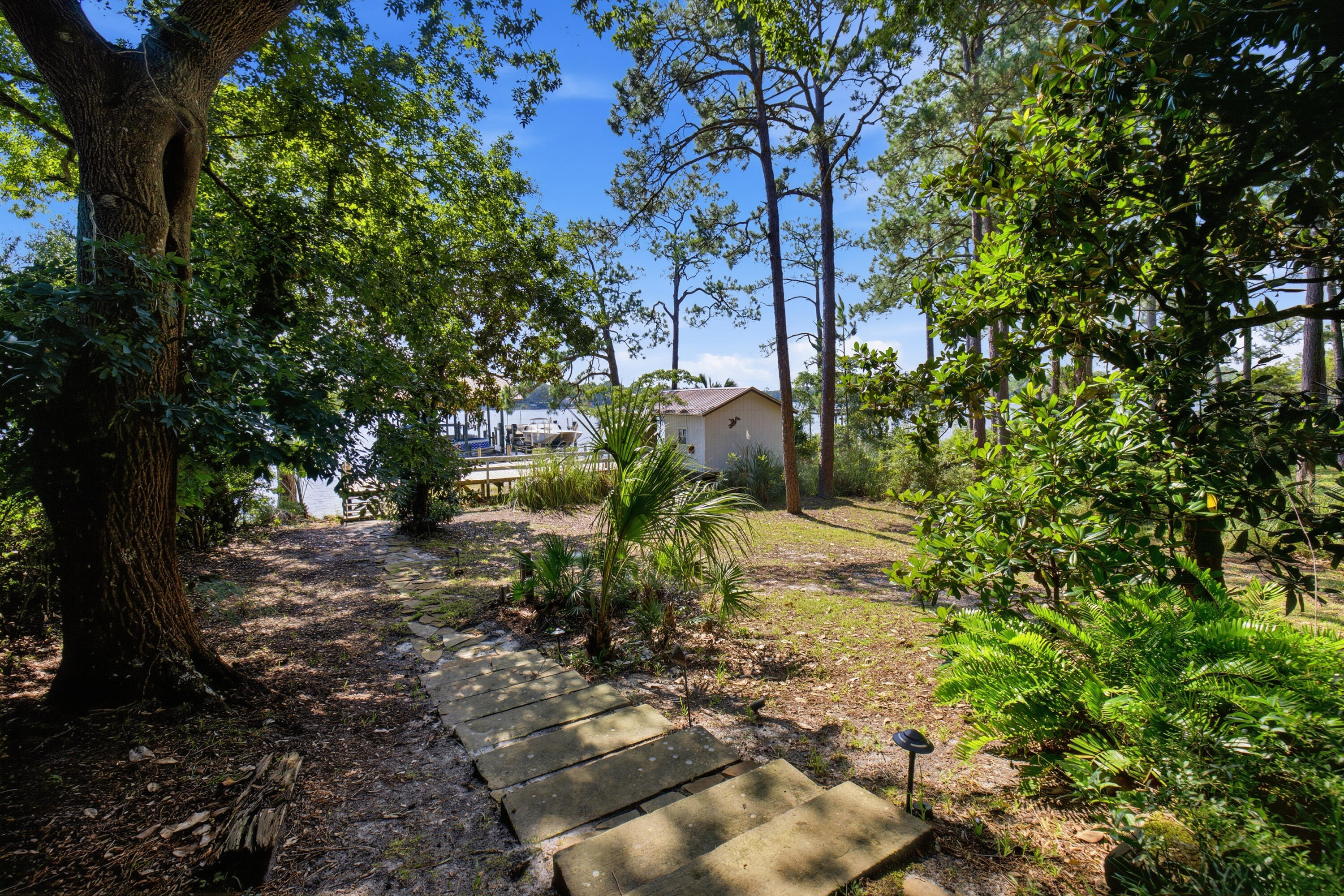 Poquito Bayou - Residential