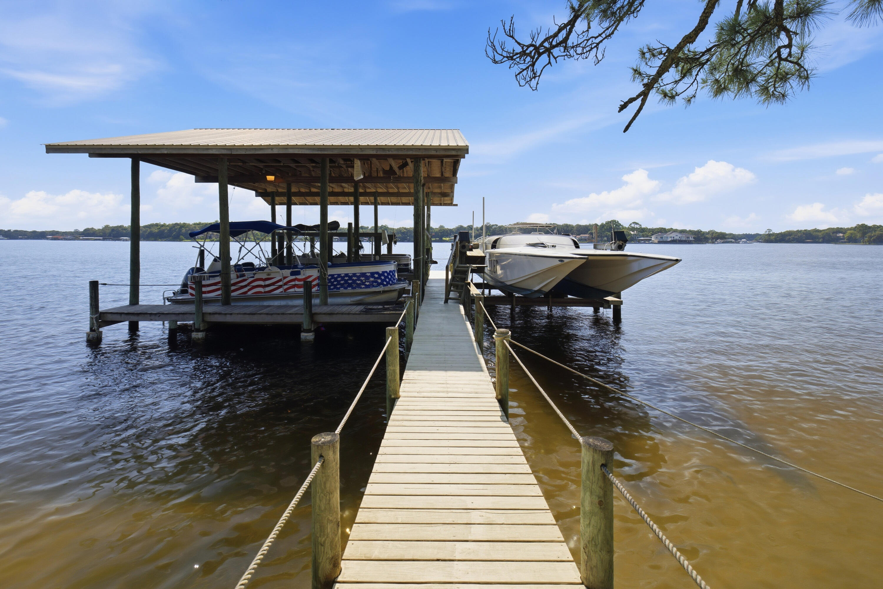 Poquito Bayou - Residential