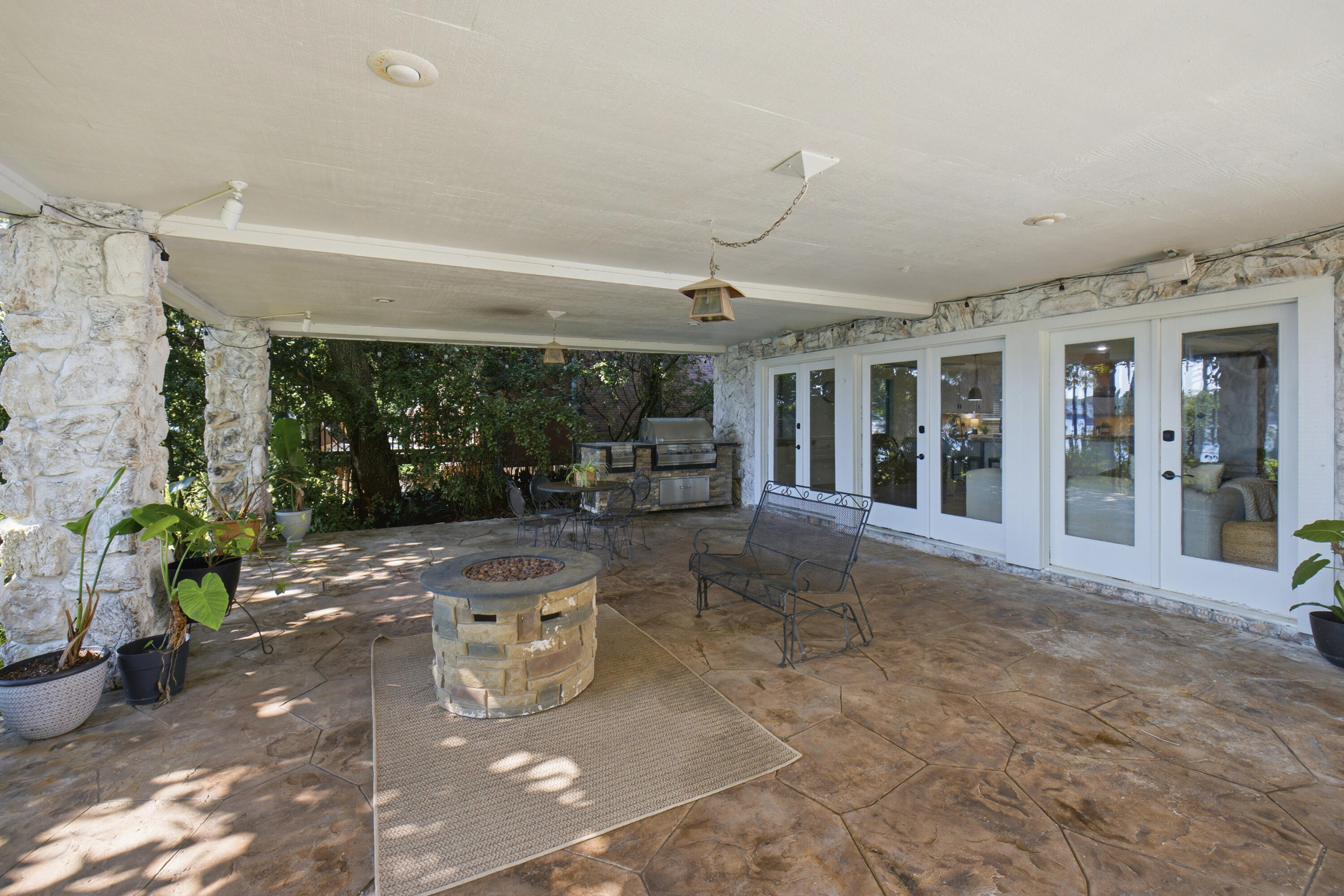 Poquito Bayou - Residential