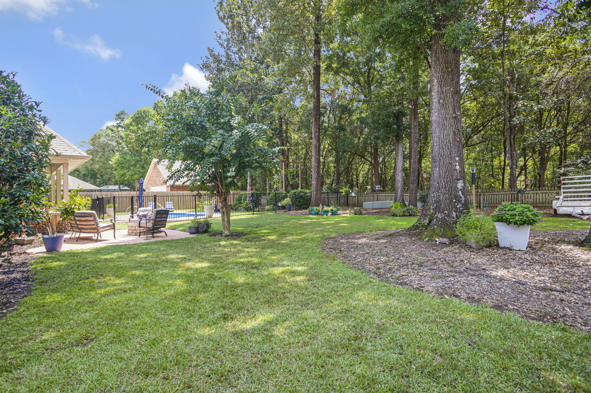 NATURES TRAIL - Residential