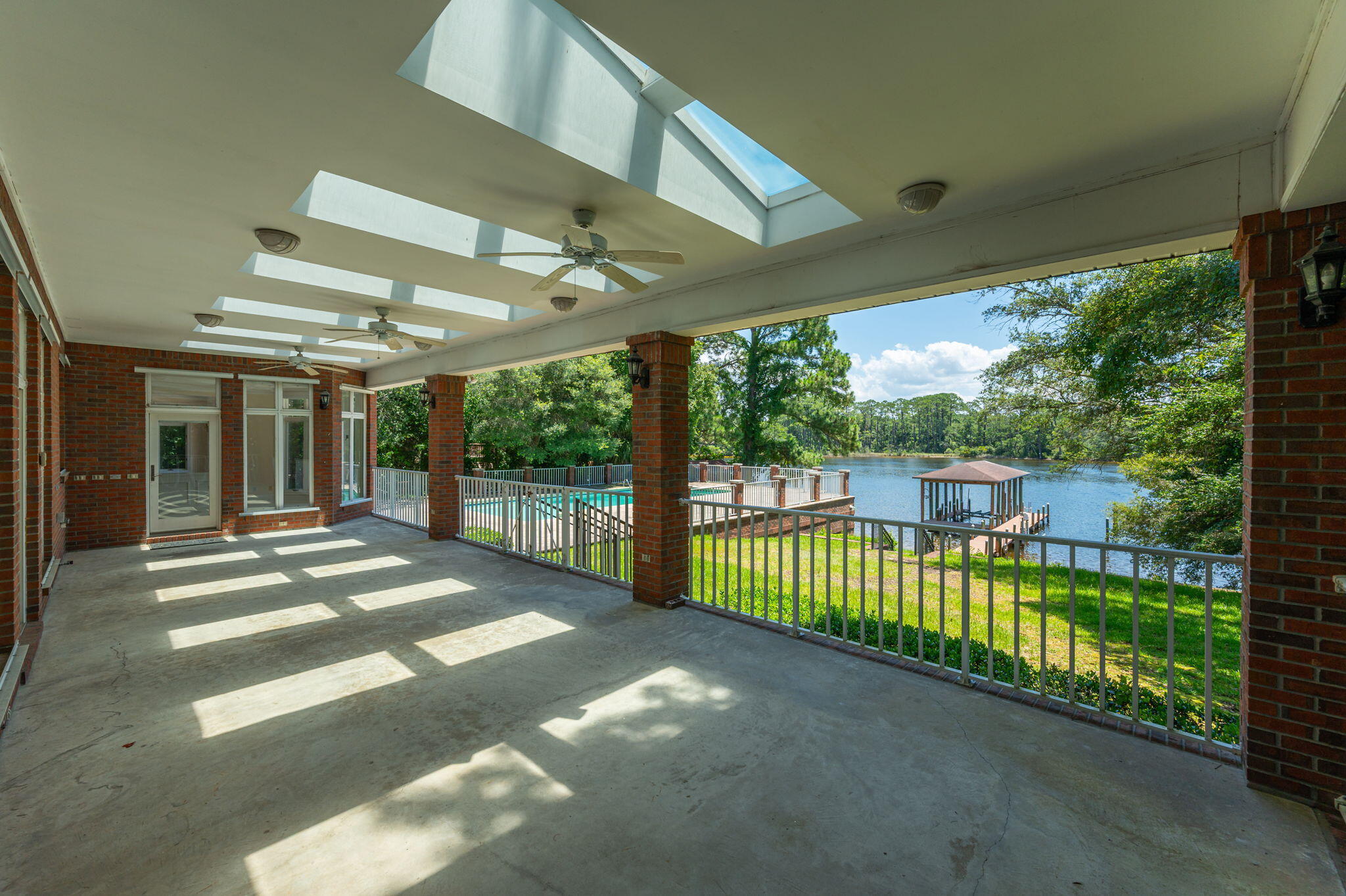 Poquito Bayou - Residential