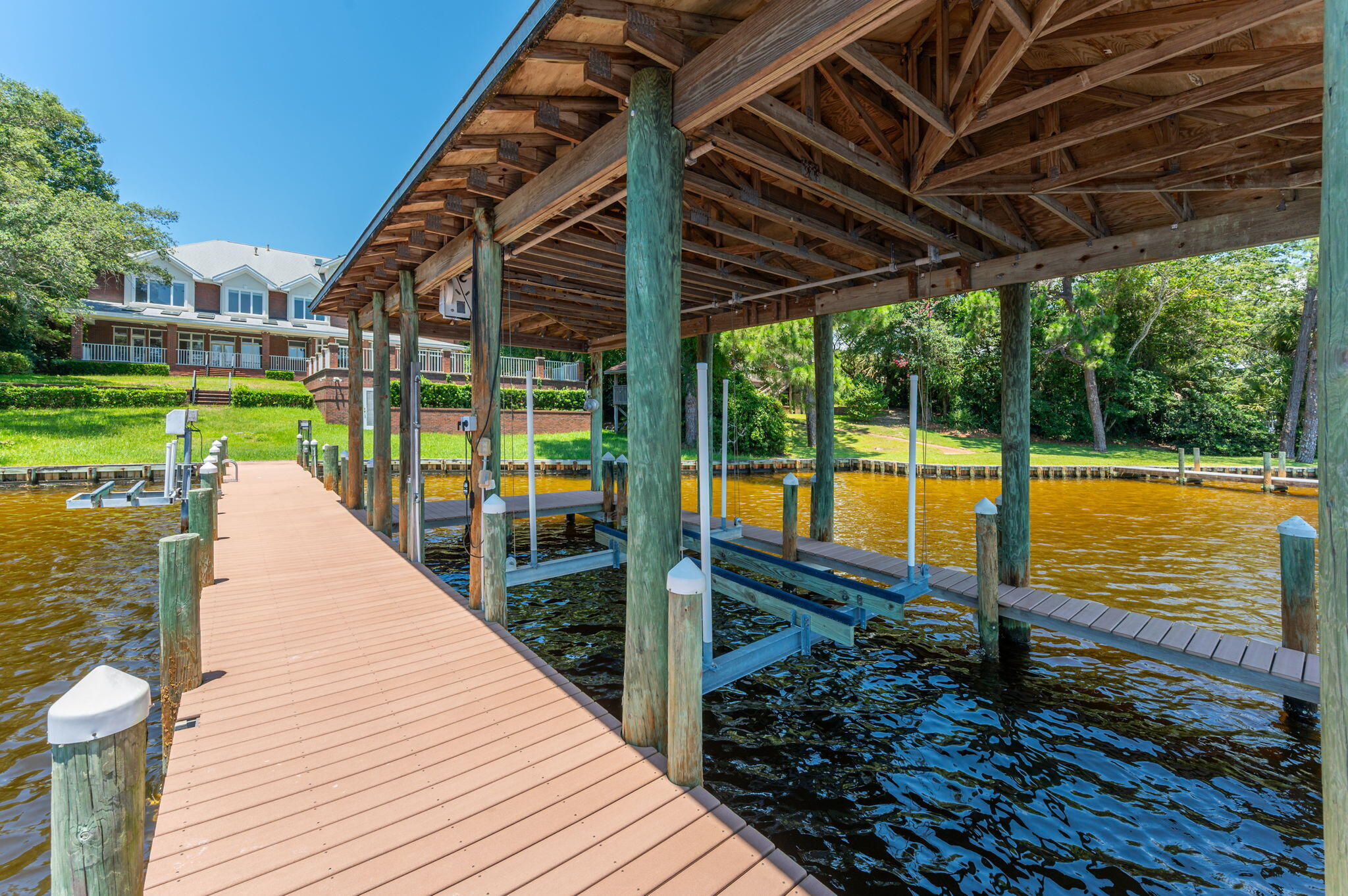 Poquito Bayou - Residential
