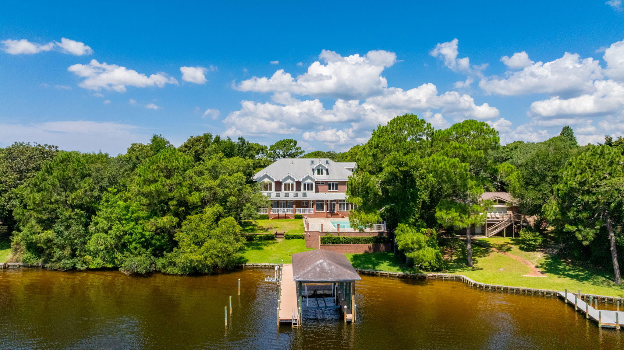 Poquito Bayou - Residential