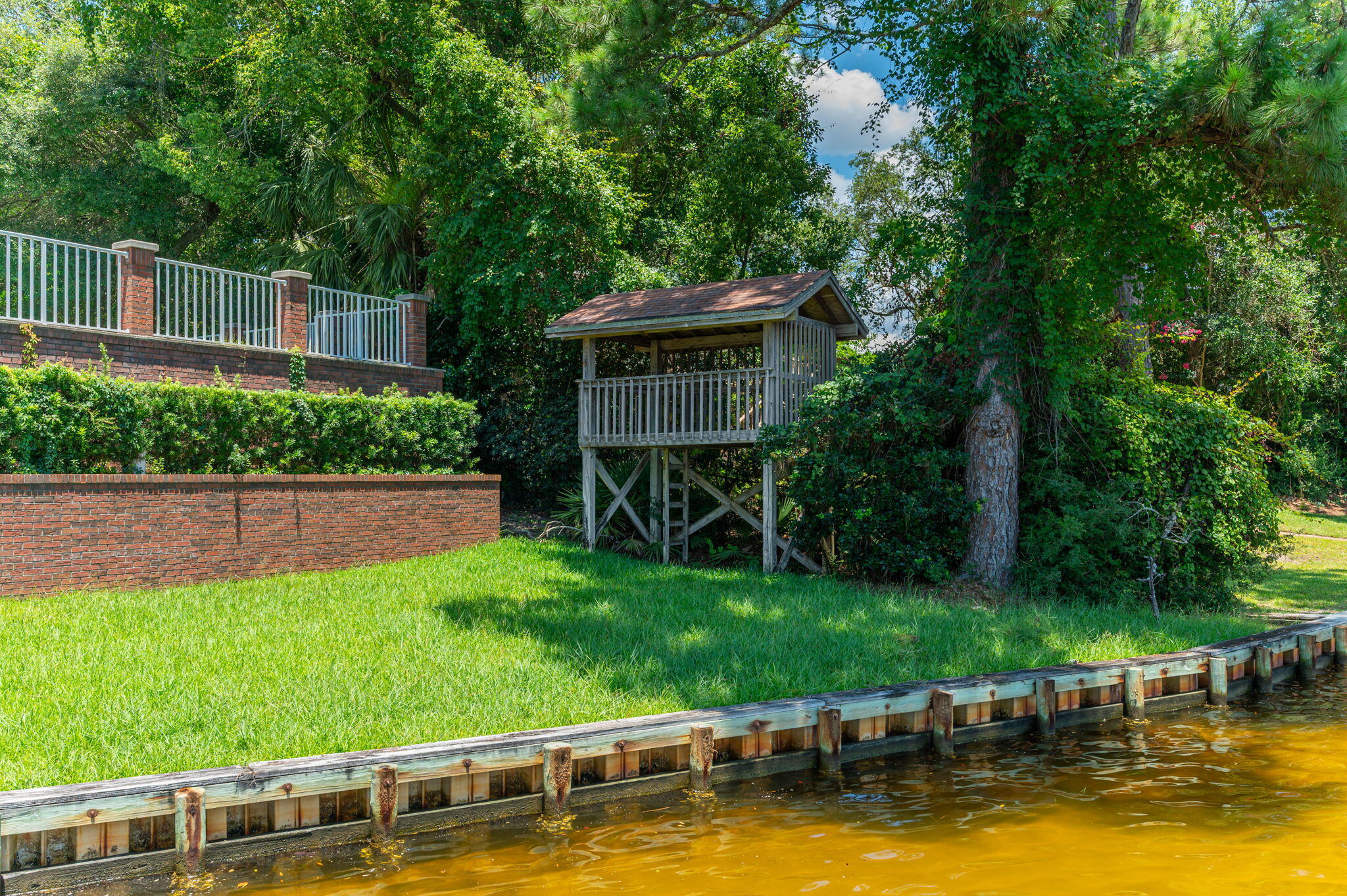Poquito Bayou - Residential