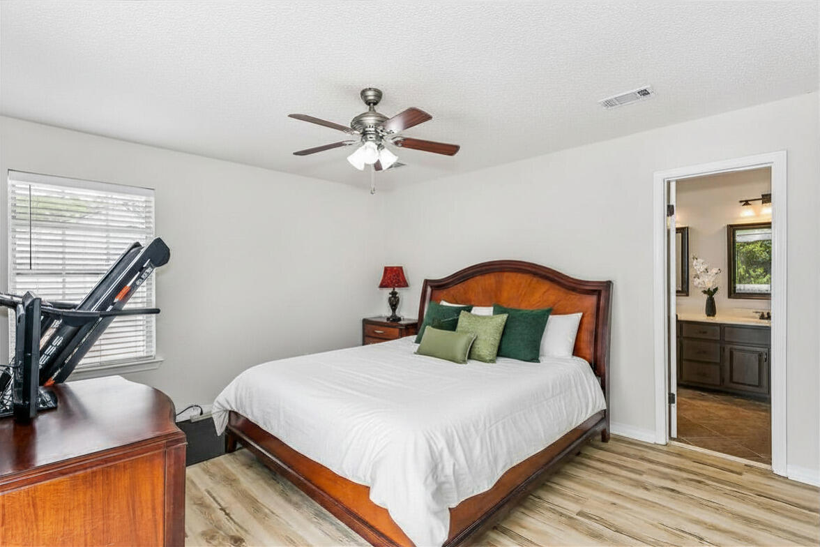 MEADOW WOODS - Residential
