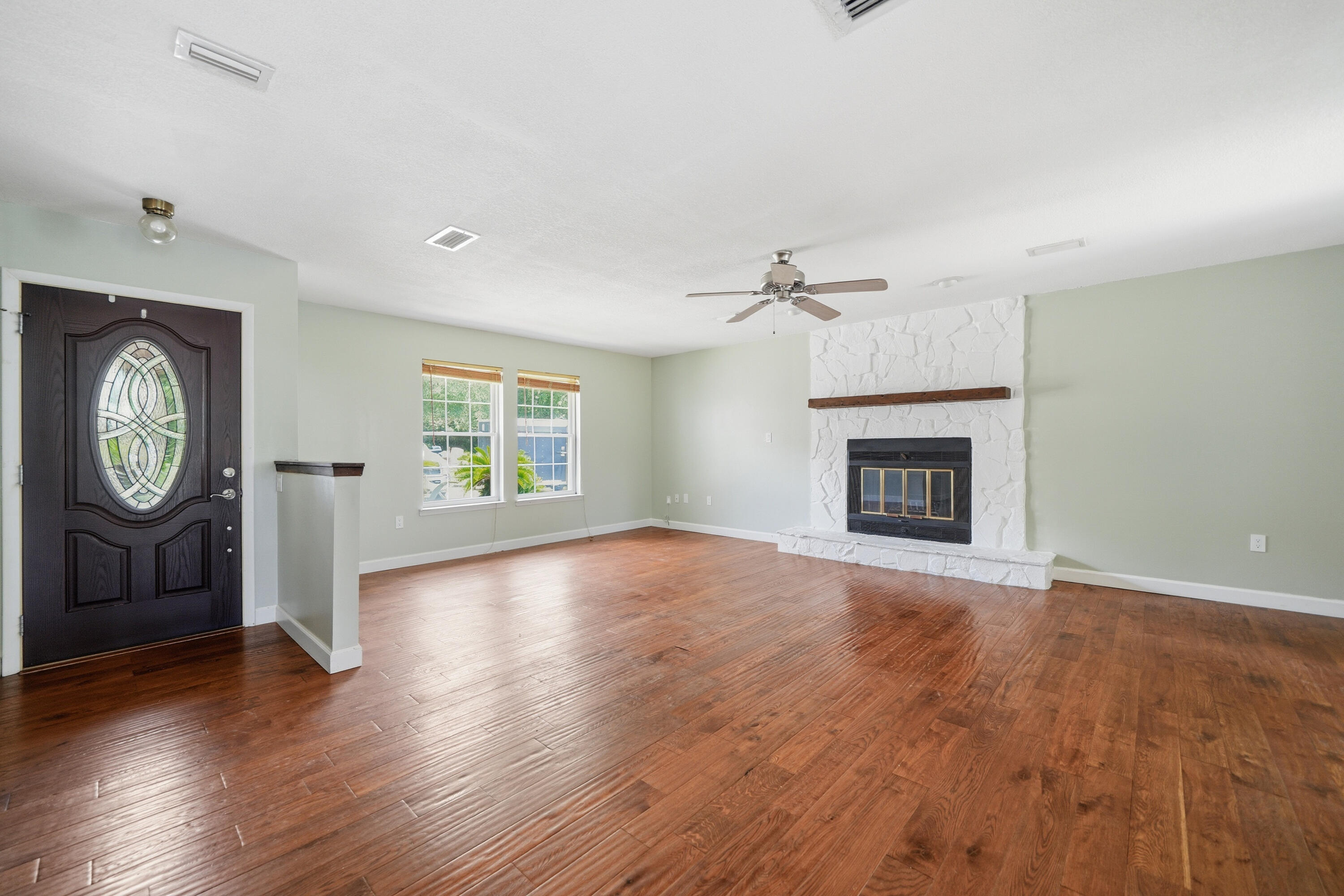 PINEWOOD ESTATES 2 - Residential Lease
