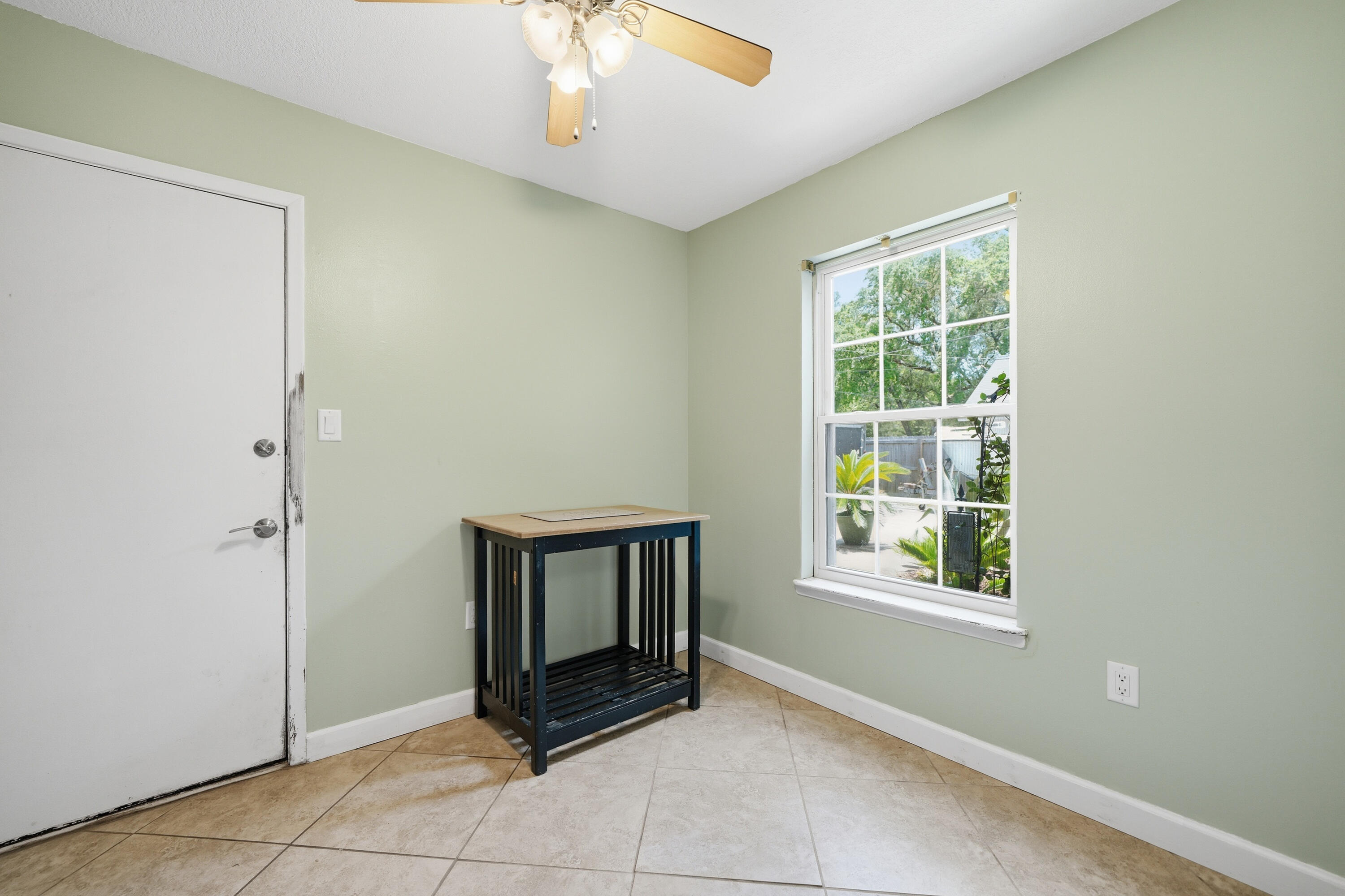 PINEWOOD ESTATES 2 - Residential Lease