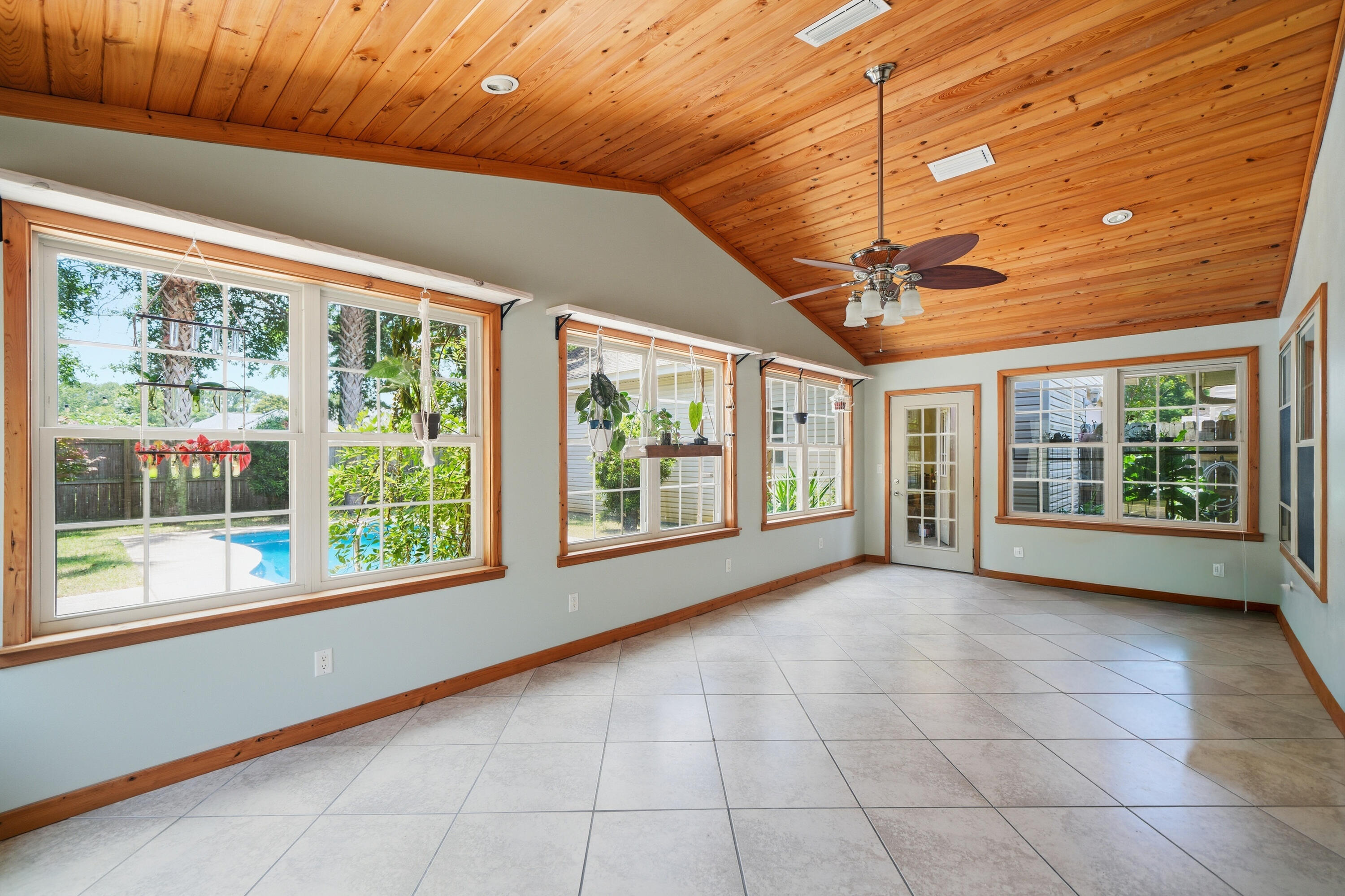 PINEWOOD ESTATES 2 - Residential Lease