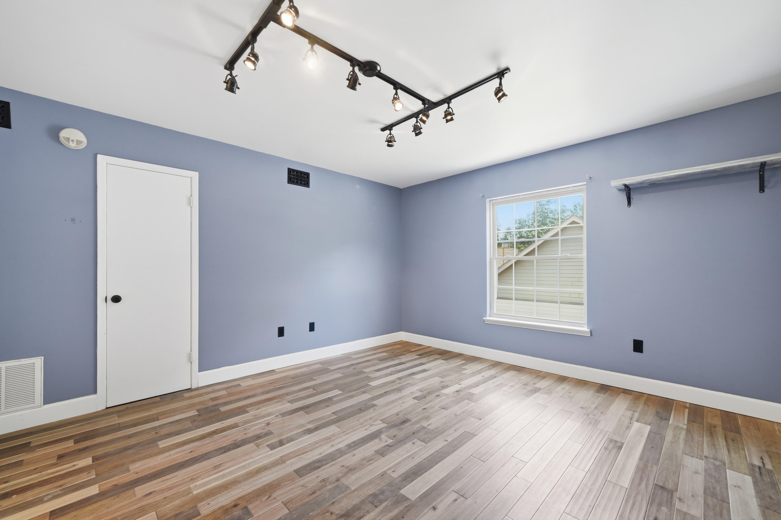 PINEWOOD ESTATES 2 - Residential Lease