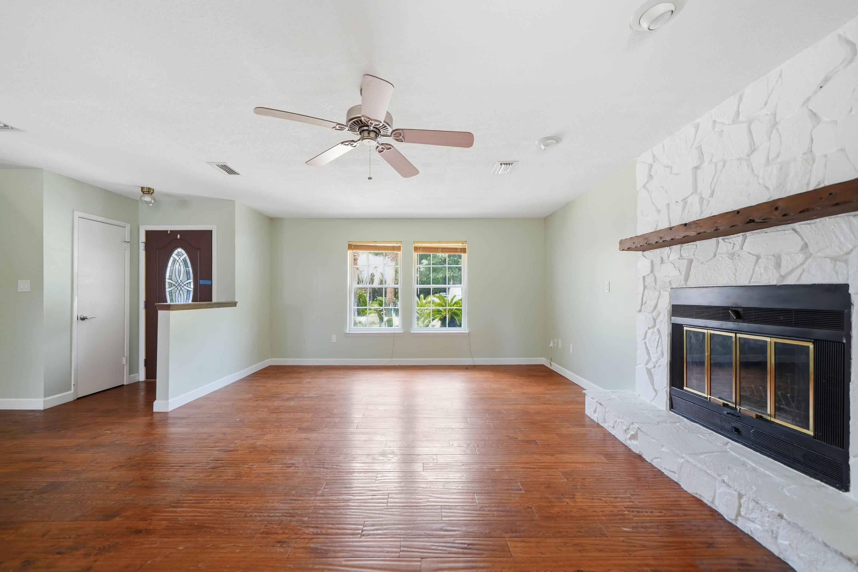 PINEWOOD ESTATES 2 - Residential Lease