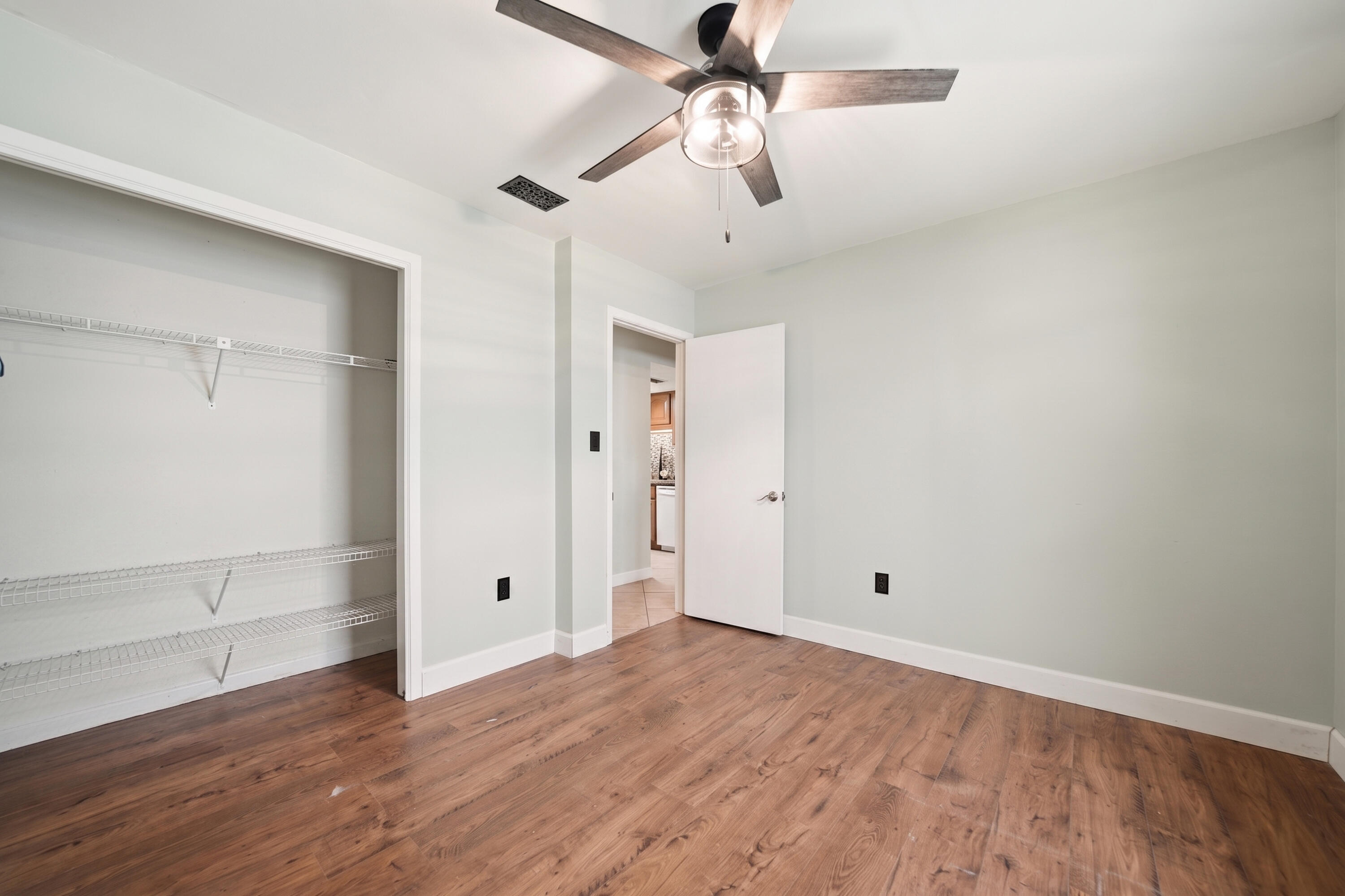 PINEWOOD ESTATES 2 - Residential Lease