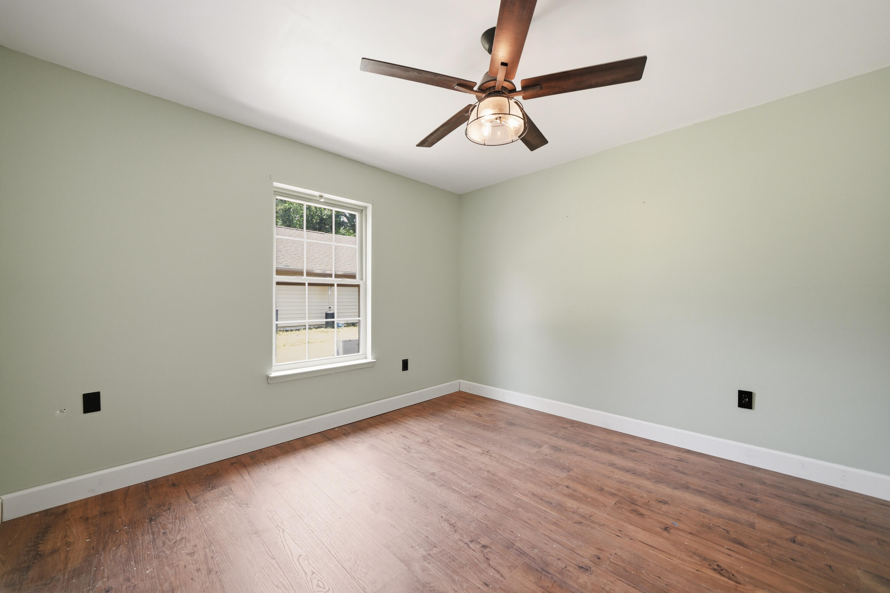 PINEWOOD ESTATES 2 - Residential Lease