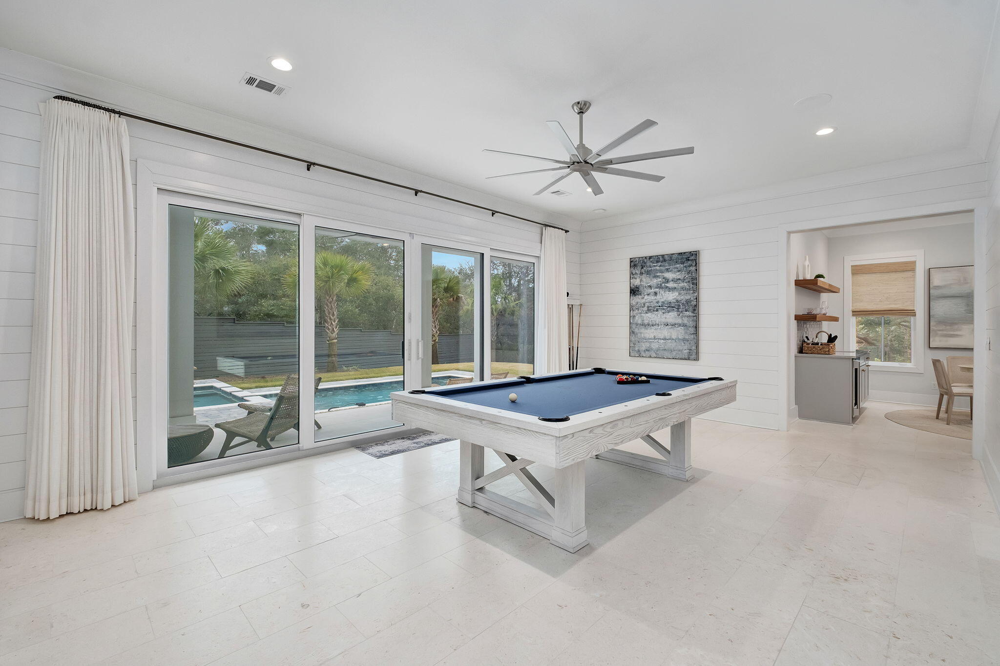 BEACH HIGHLAND - Residential