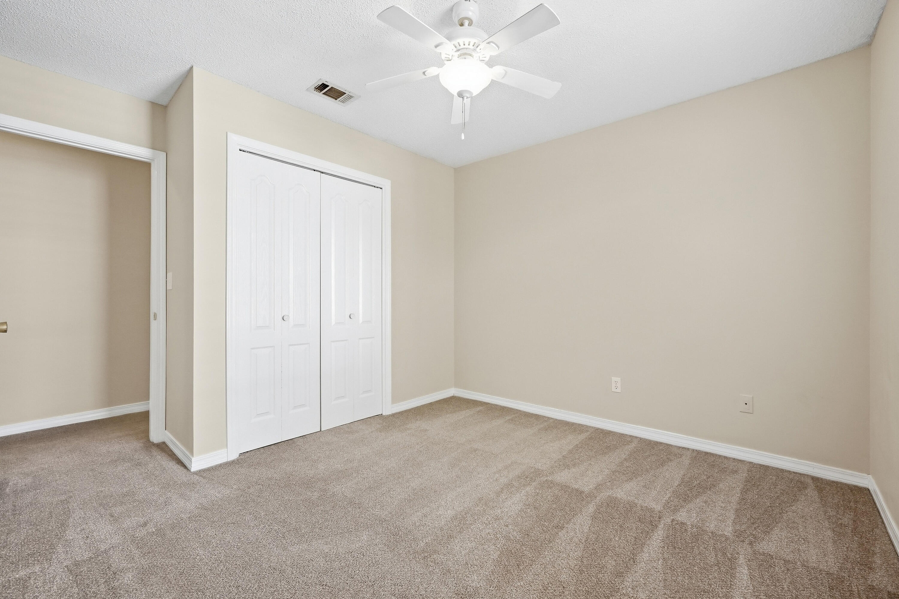 OLD TOWN PH 1 - Residential Lease