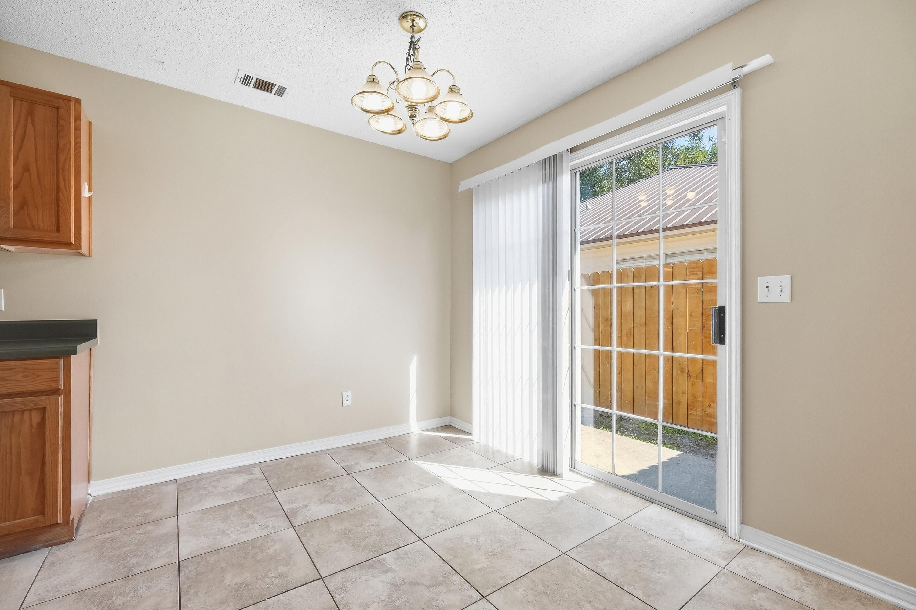 OLD TOWN PH 1 - Residential Lease