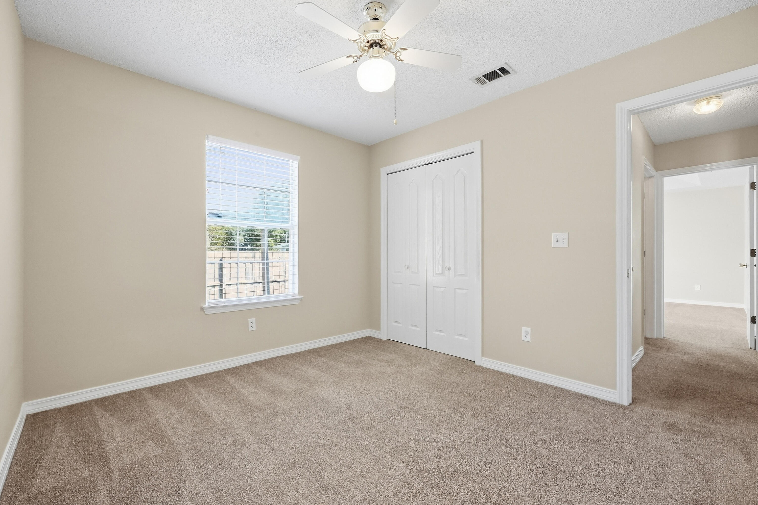 OLD TOWN PH 1 - Residential Lease