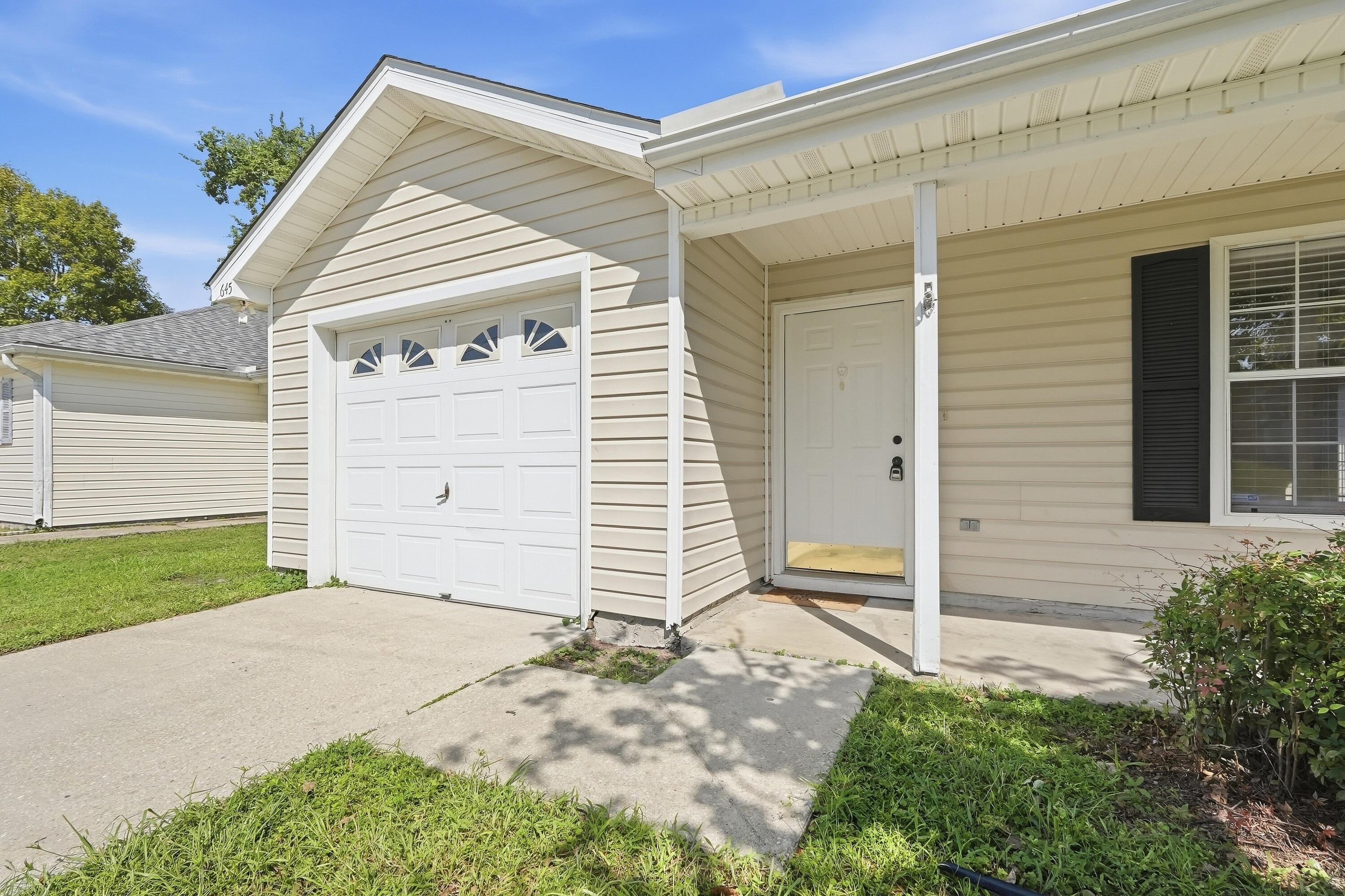 OLD TOWN PH 1 - Residential Lease