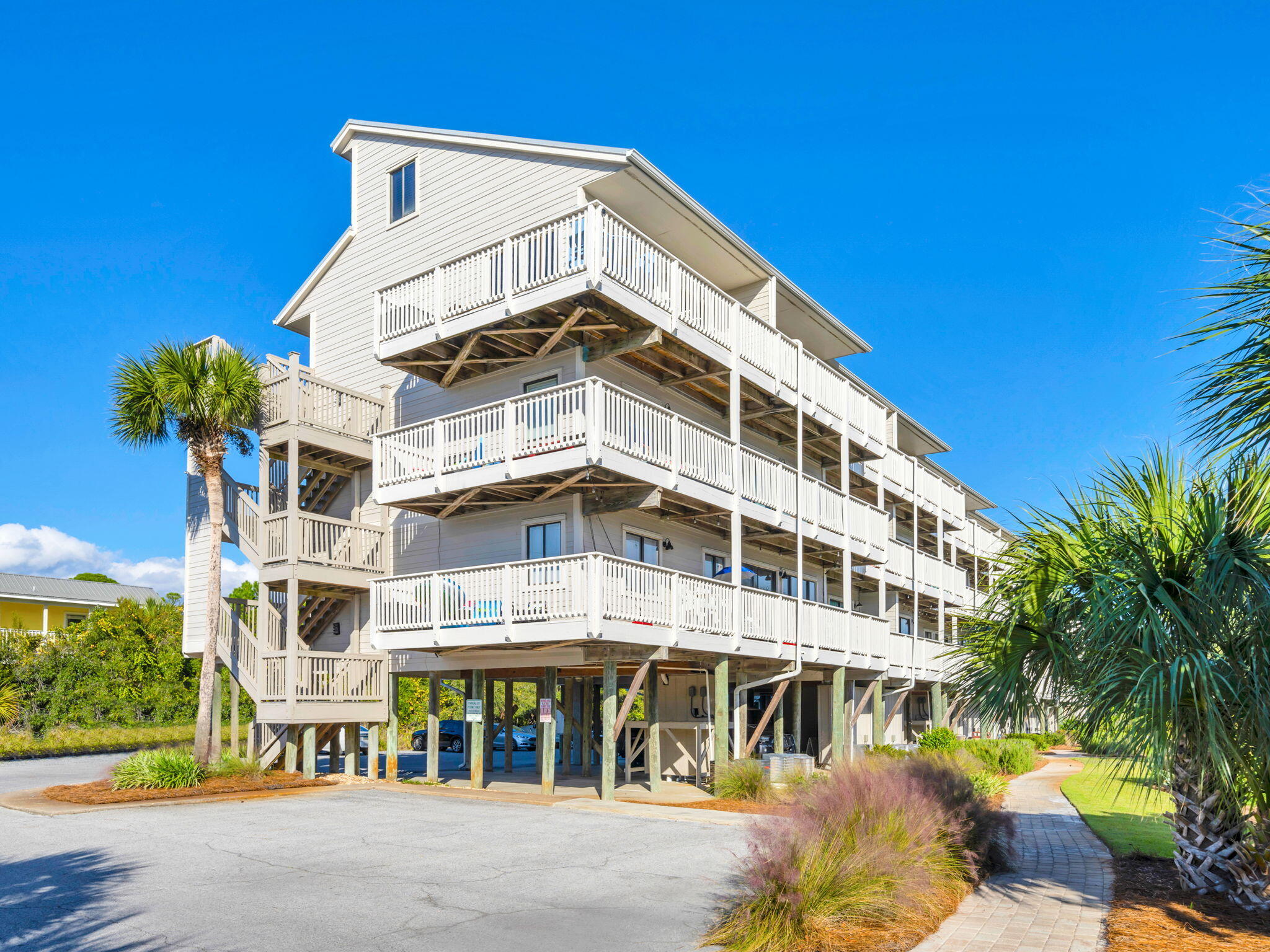 BEACHFRONT 2 PH 1 - Residential