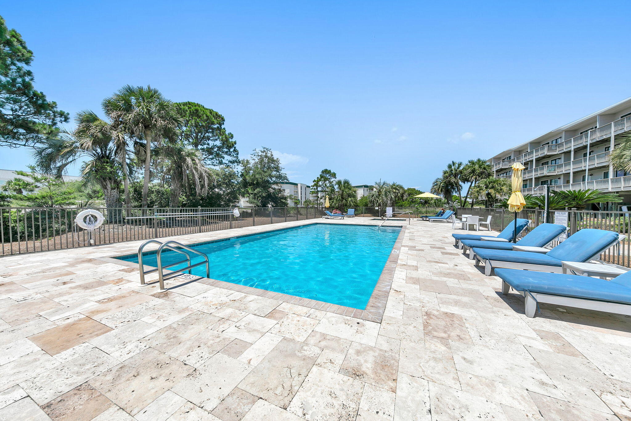 BEACHFRONT 2 PH 1 - Residential