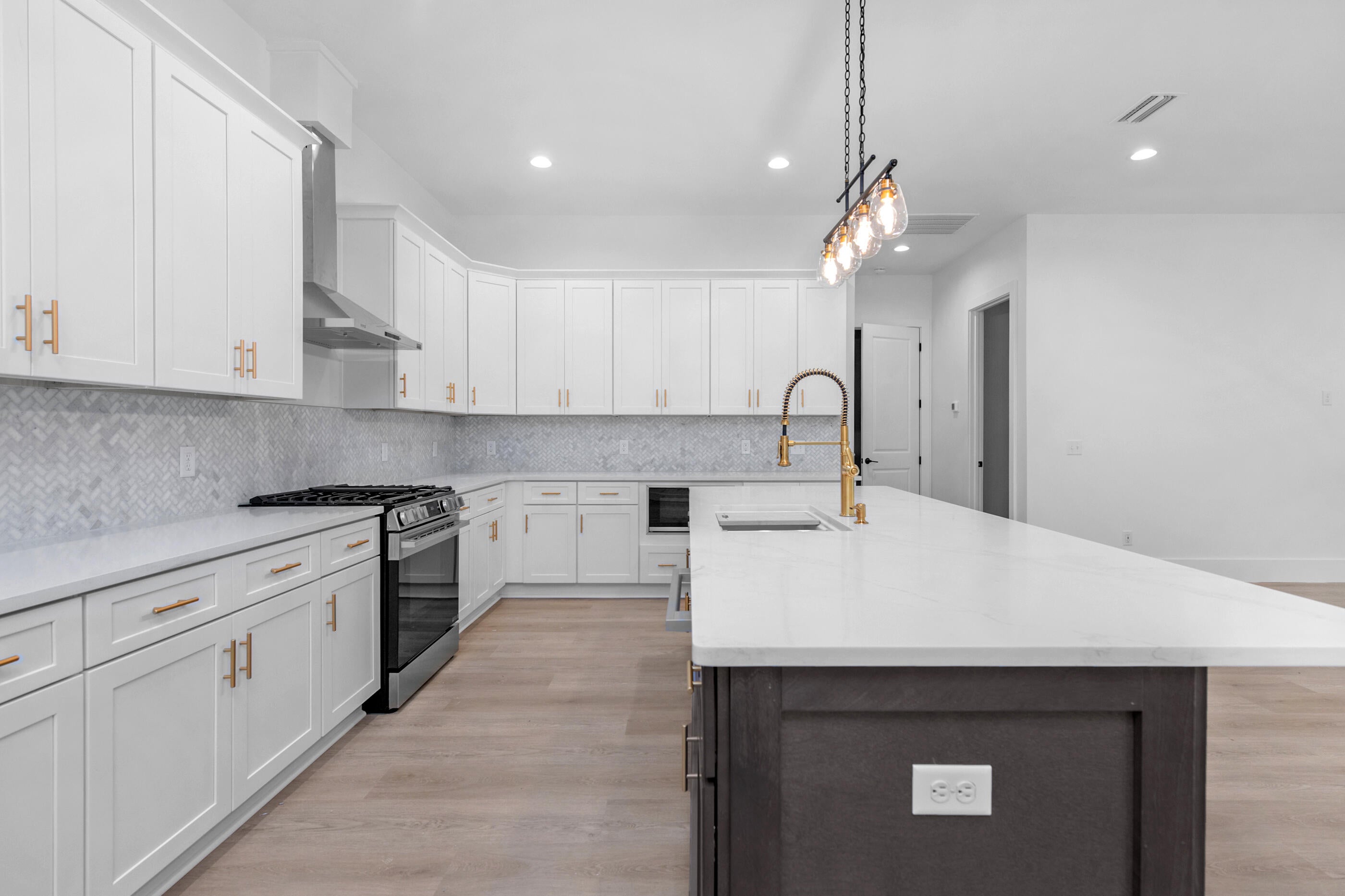 MAGNOLIA BAY ESTATES - Residential