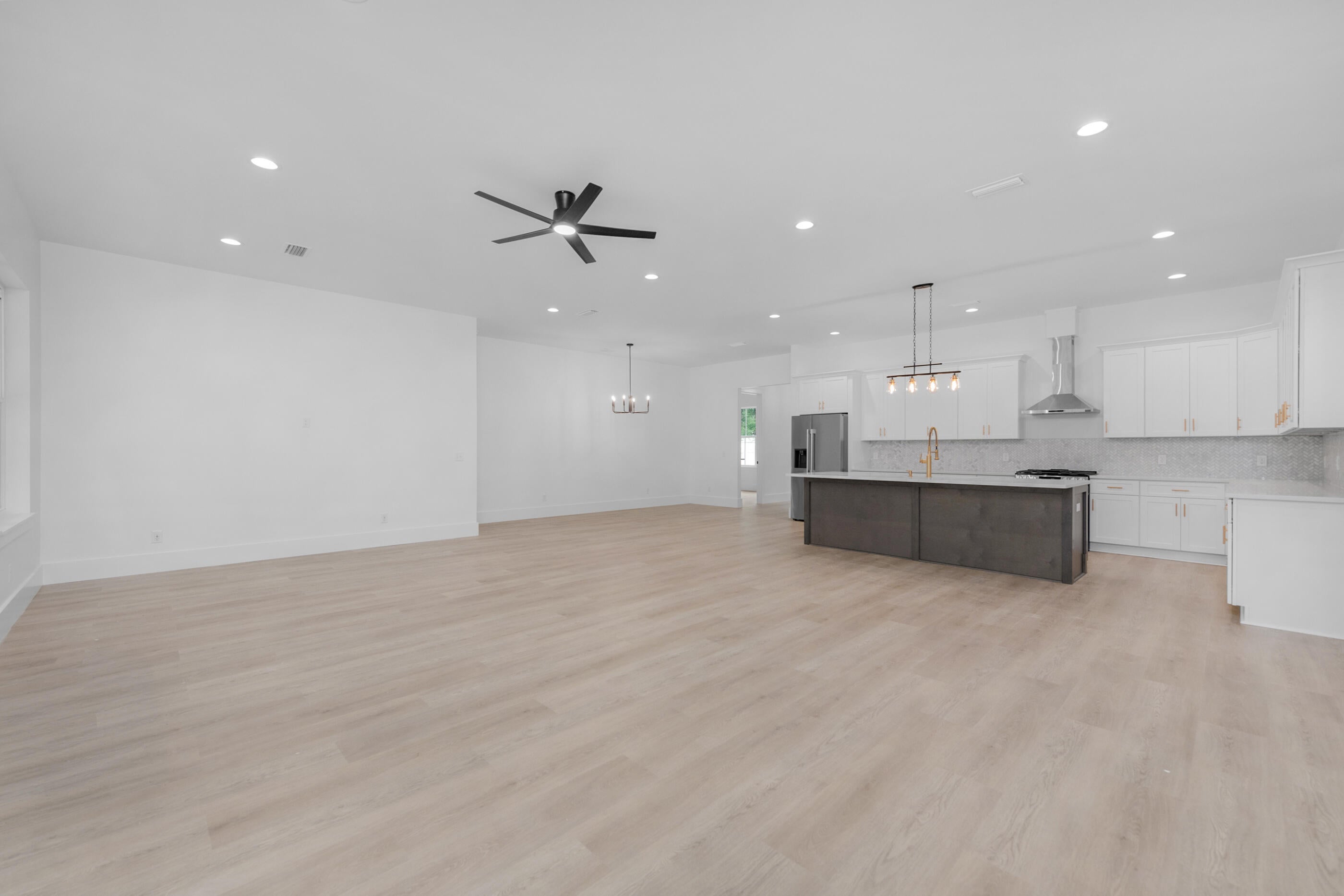 MAGNOLIA BAY ESTATES - Residential
