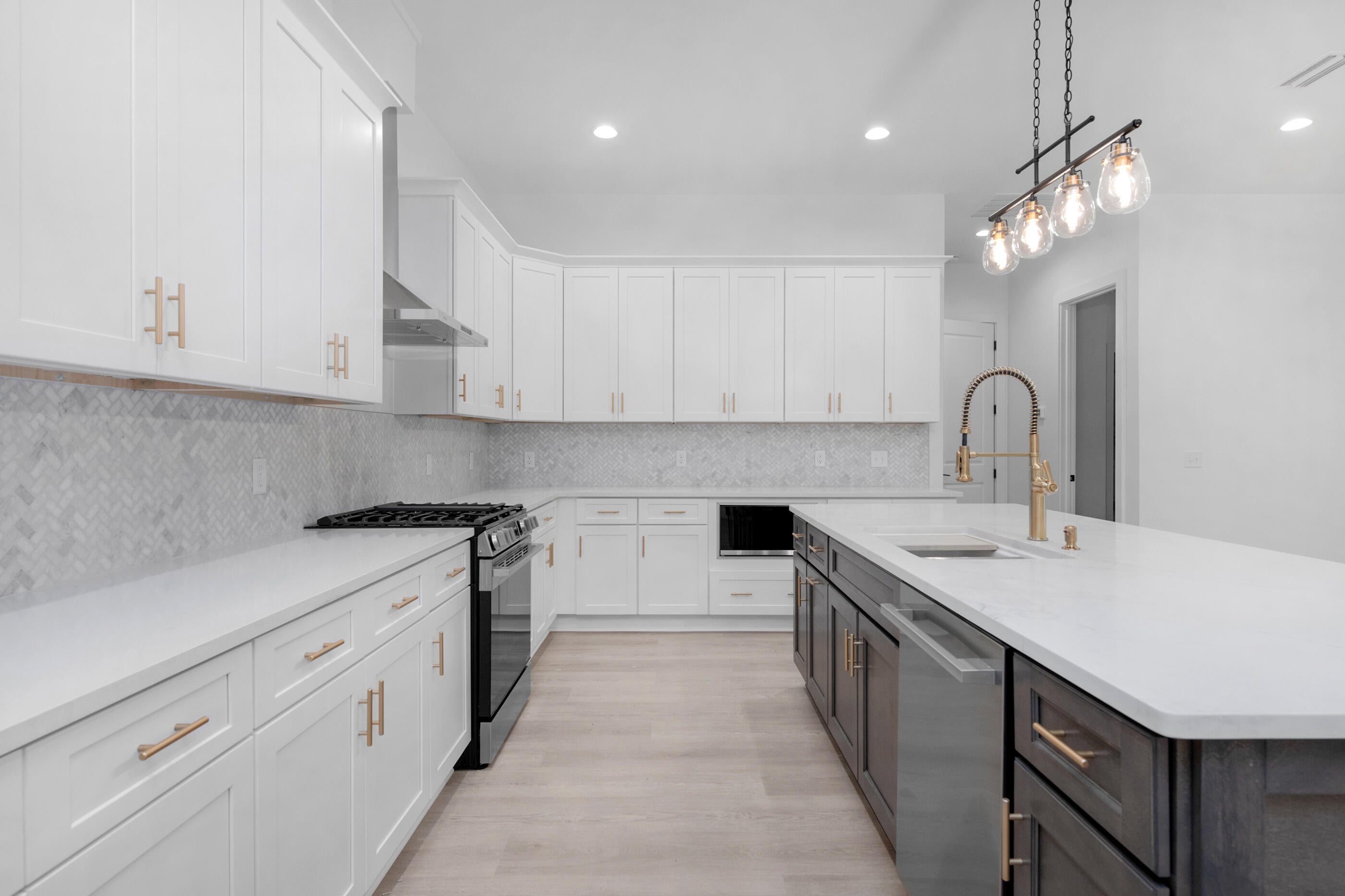 MAGNOLIA BAY ESTATES - Residential