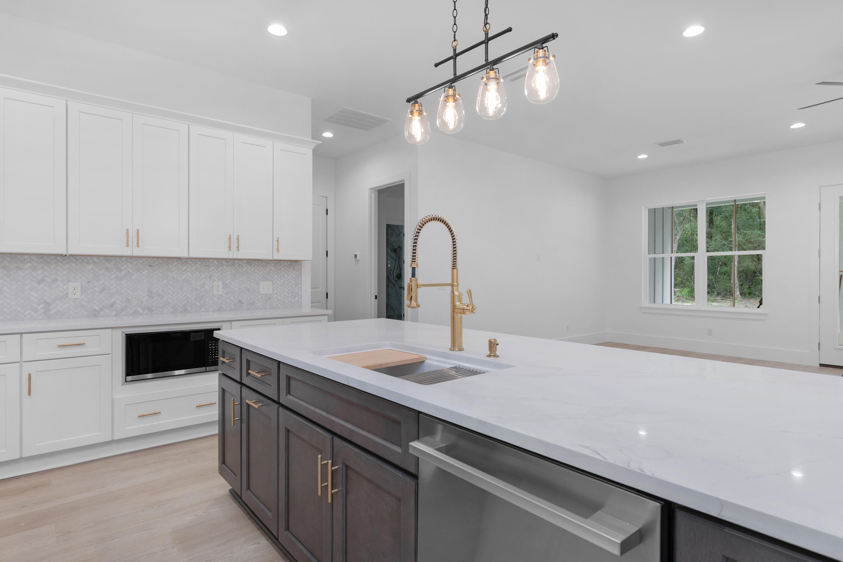 MAGNOLIA BAY ESTATES - Residential