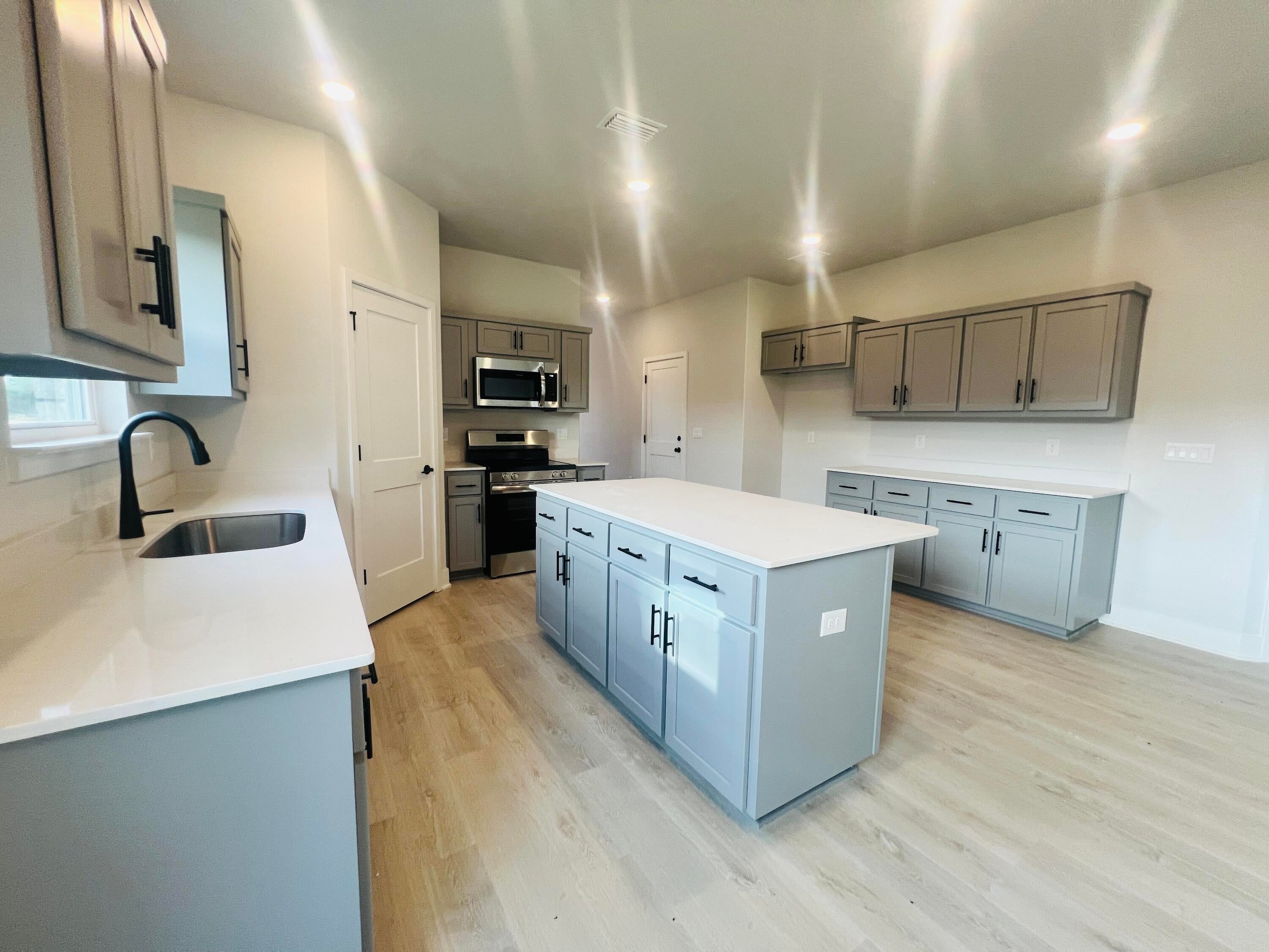 HIDDEN PINES PH 1 - Residential