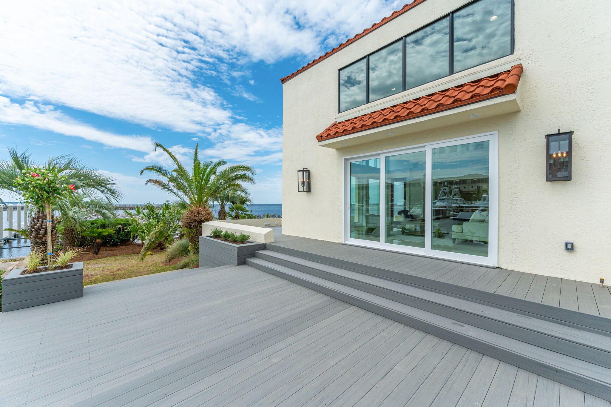 PORT ROYAL CONDOMINIUM - Residential