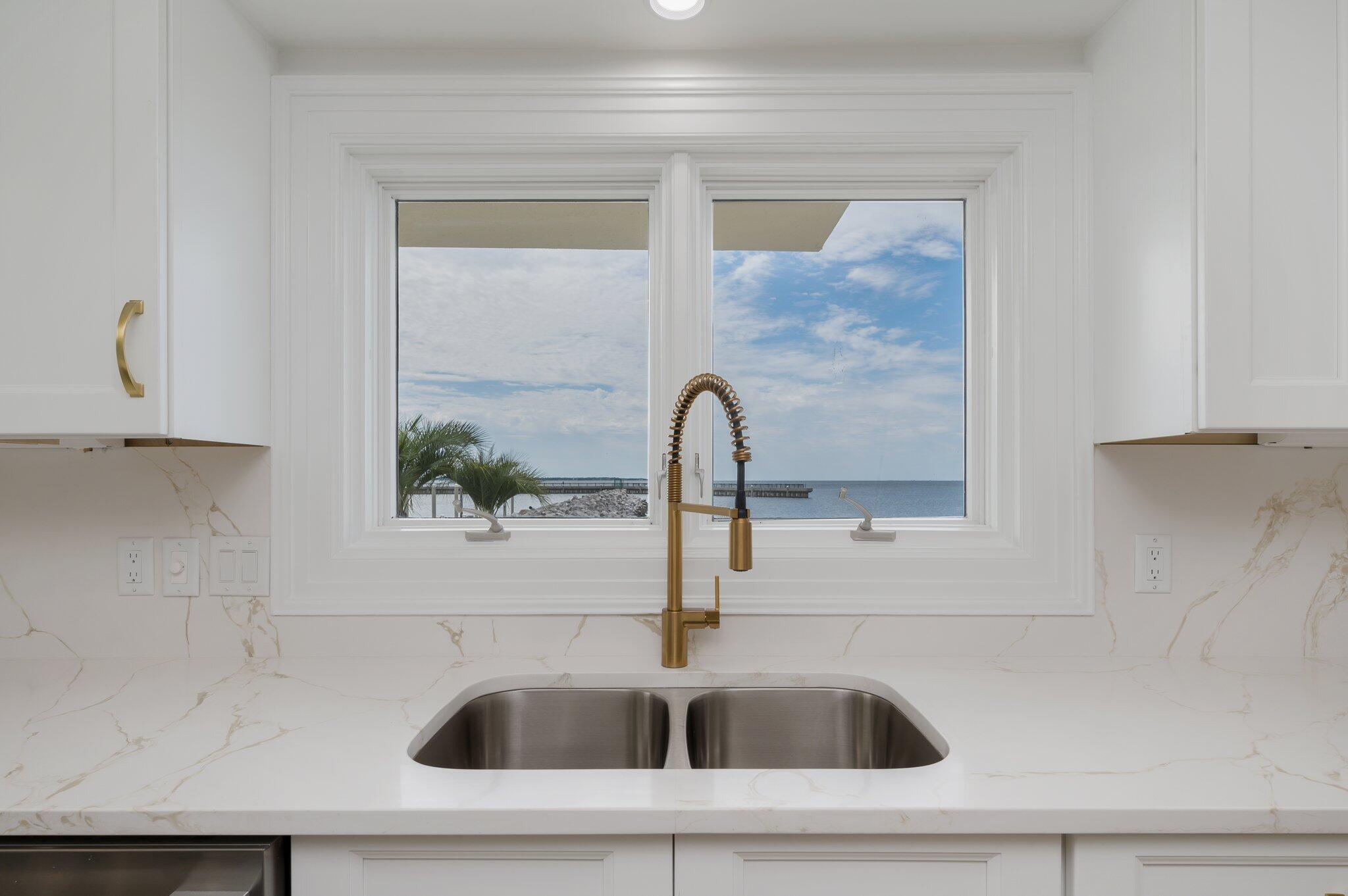 PORT ROYAL CONDOMINIUM - Residential