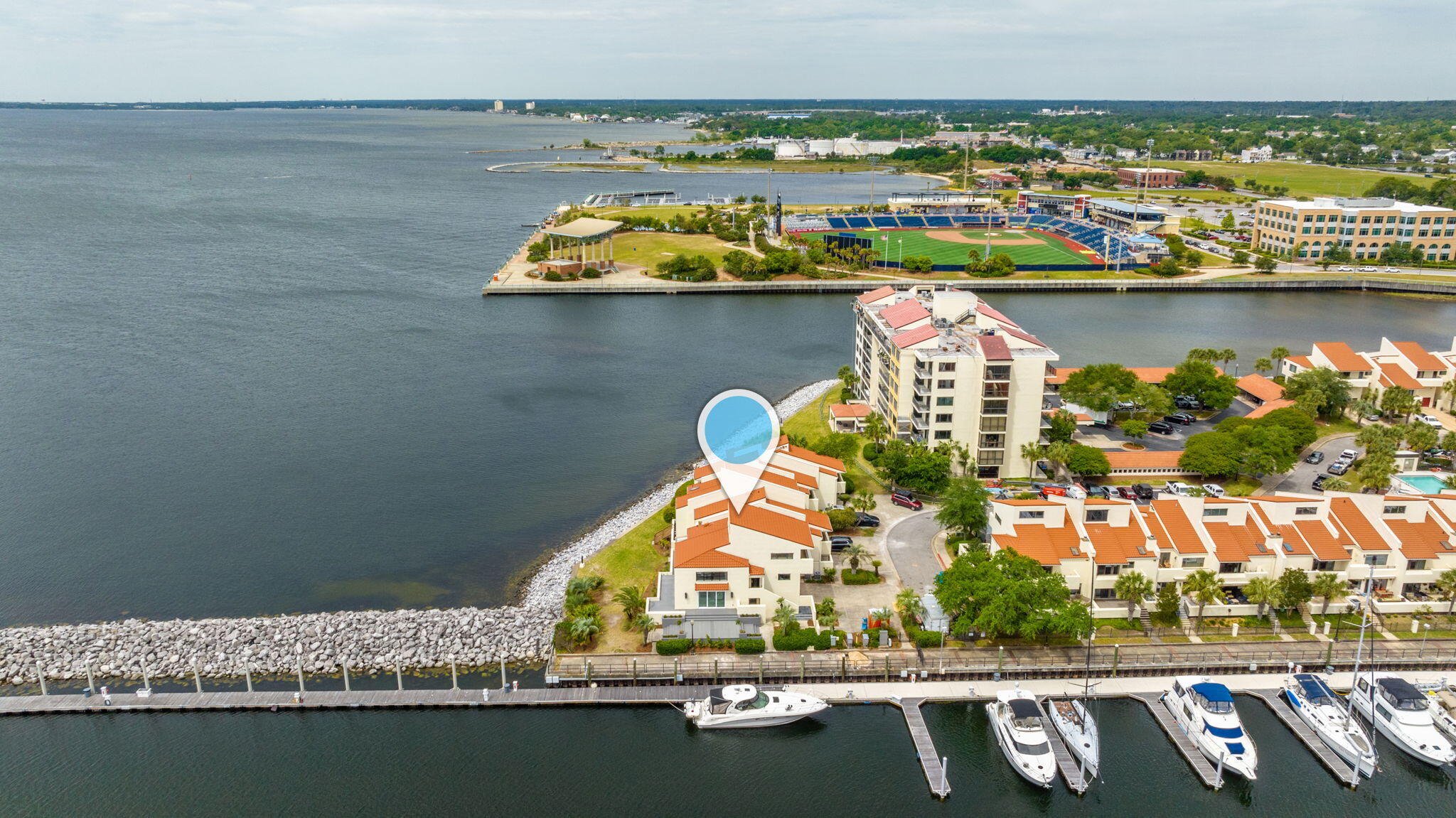 PORT ROYAL CONDOMINIUM - Residential