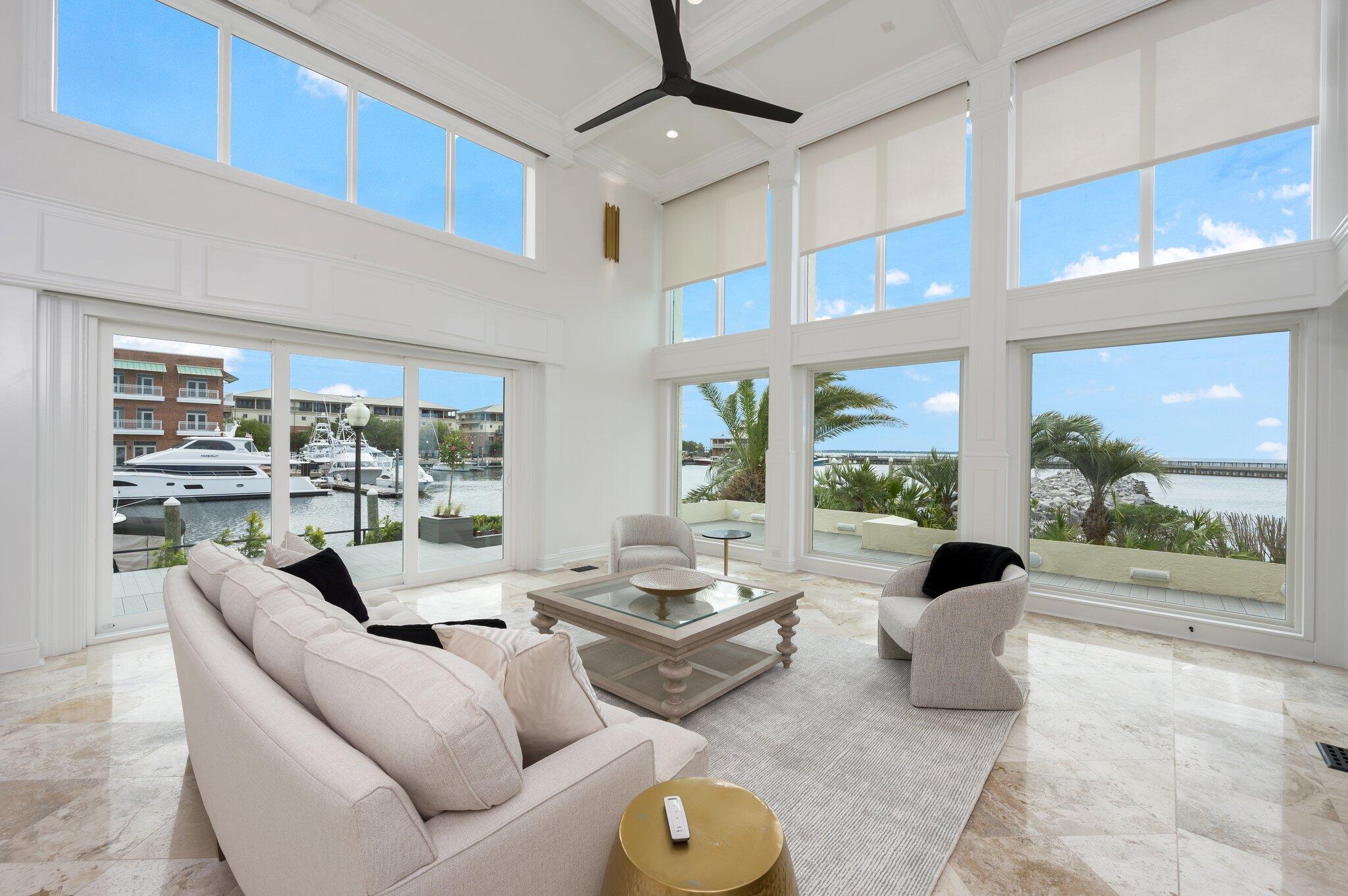 PORT ROYAL CONDOMINIUM - Residential
