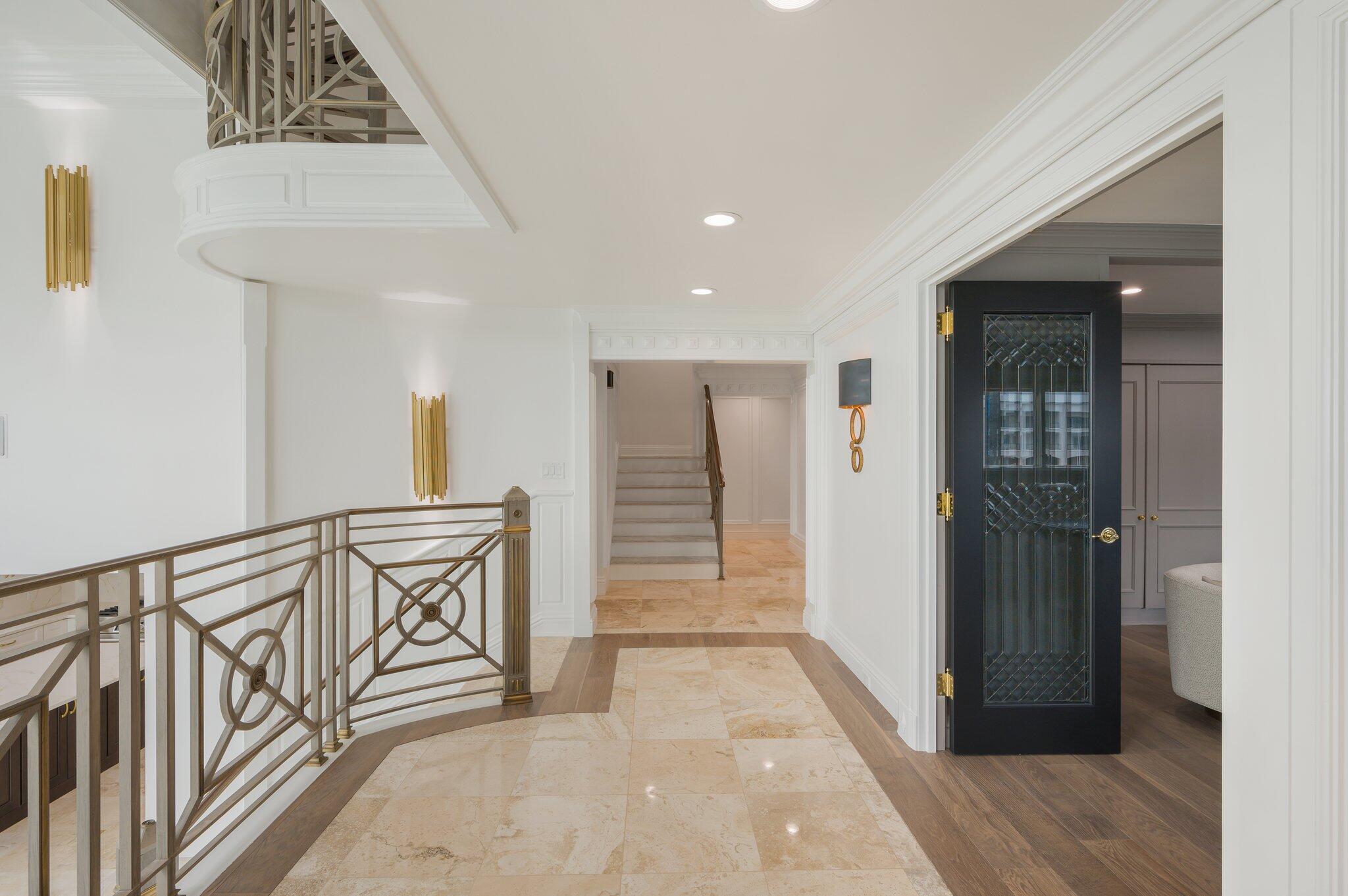 PORT ROYAL CONDOMINIUM - Residential