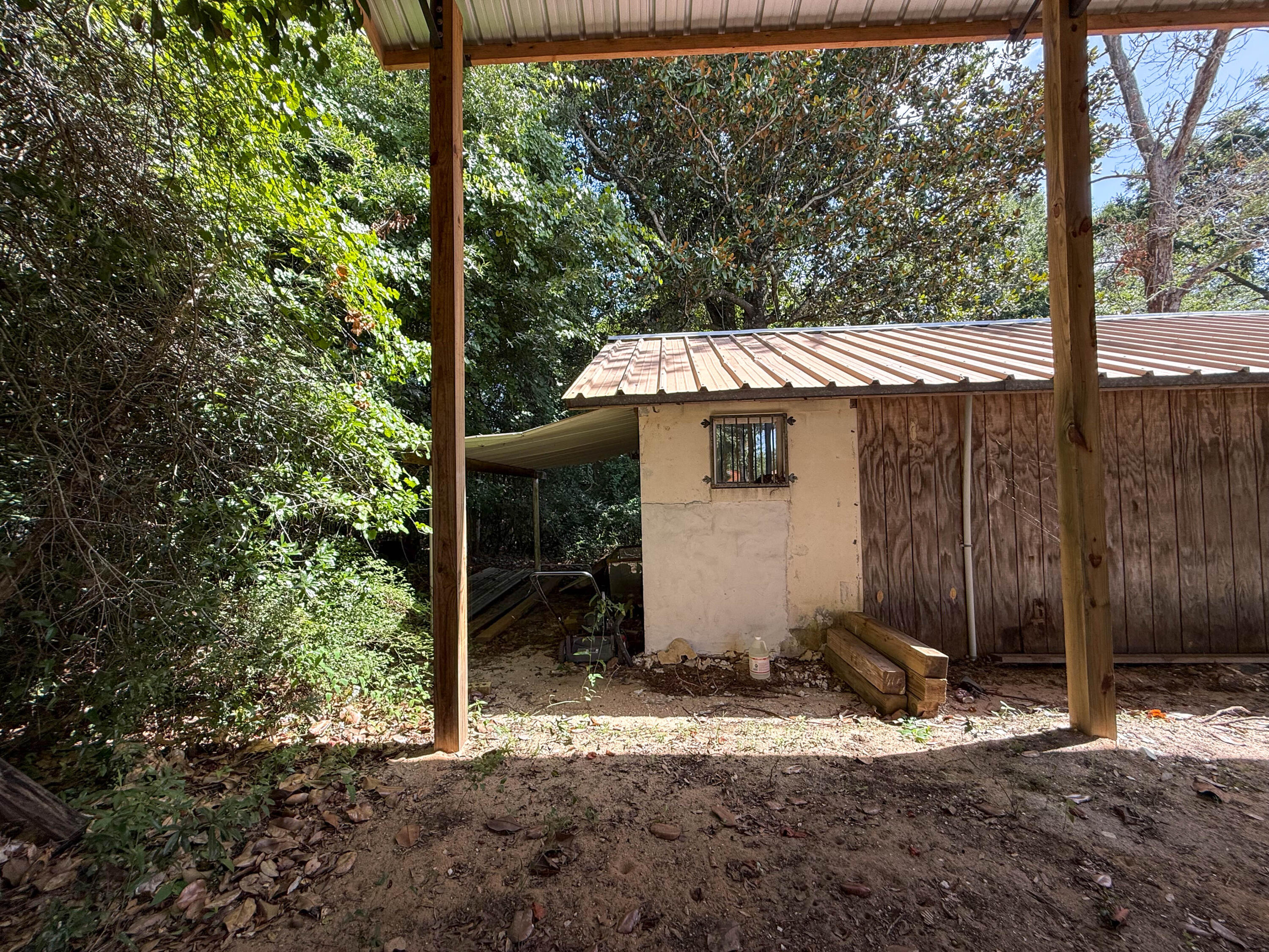 FLORIDATOWN HEIGHTS LTS 7 THRU 15 INCL BLK 26 AS DES IN OR 4066 PG 1821 - Residential