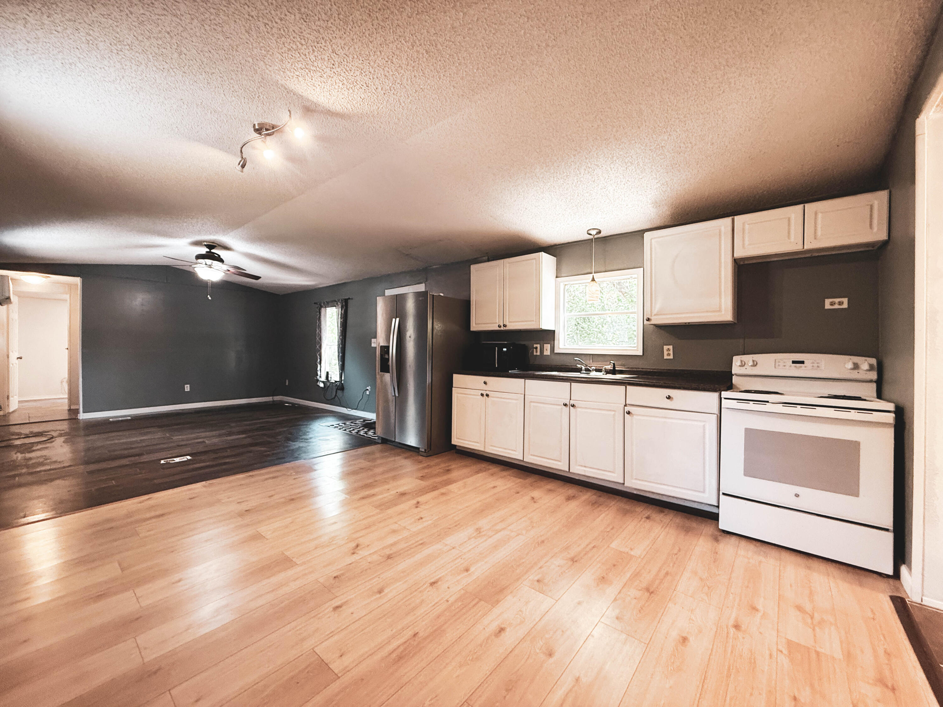 FLORIDATOWN HEIGHTS LTS 7 THRU 15 INCL BLK 26 AS DES IN OR 4066 PG 1821 - Residential