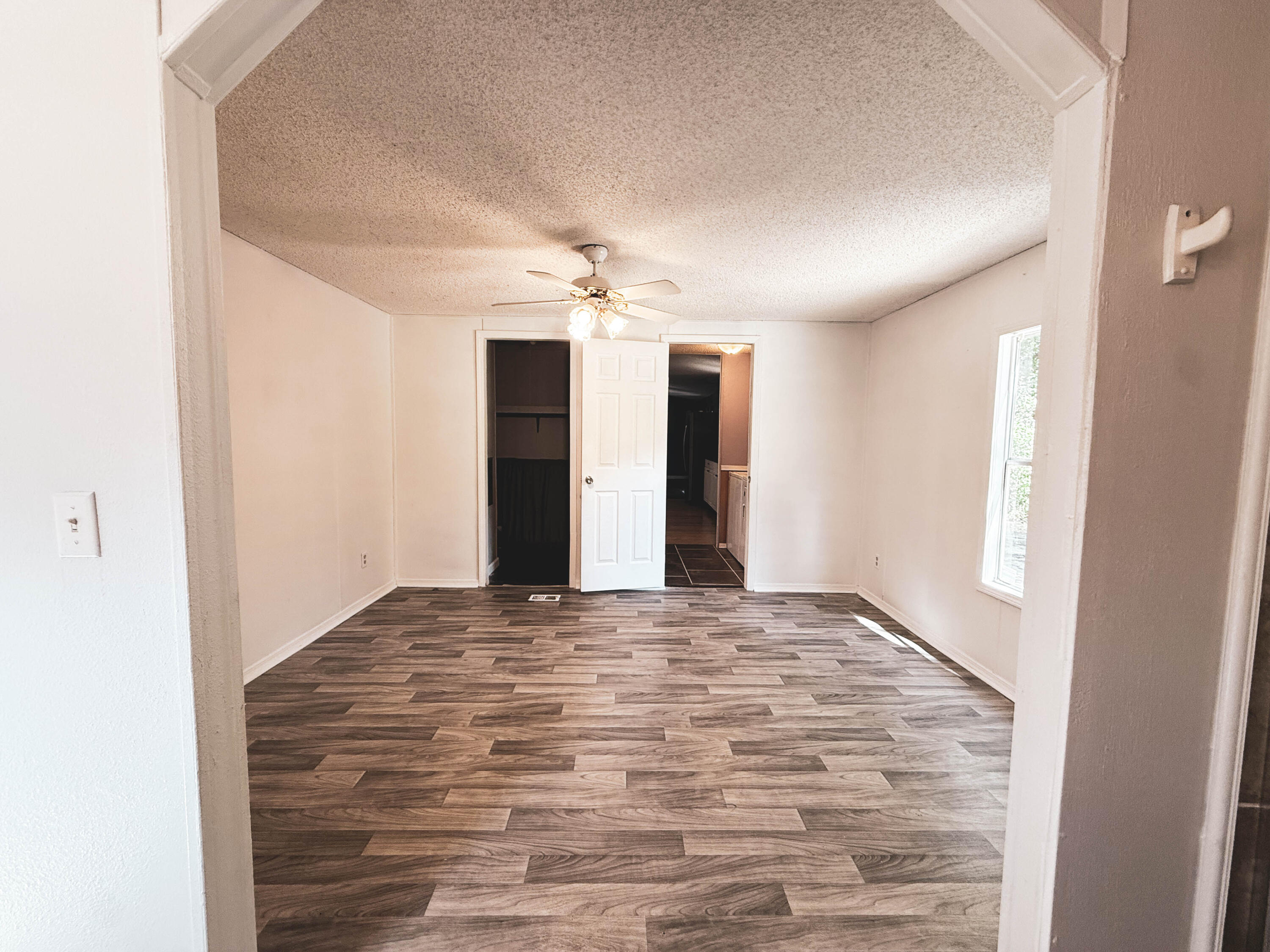 FLORIDATOWN HEIGHTS LTS 7 THRU 15 INCL BLK 26 AS DES IN OR 4066 PG 1821 - Residential