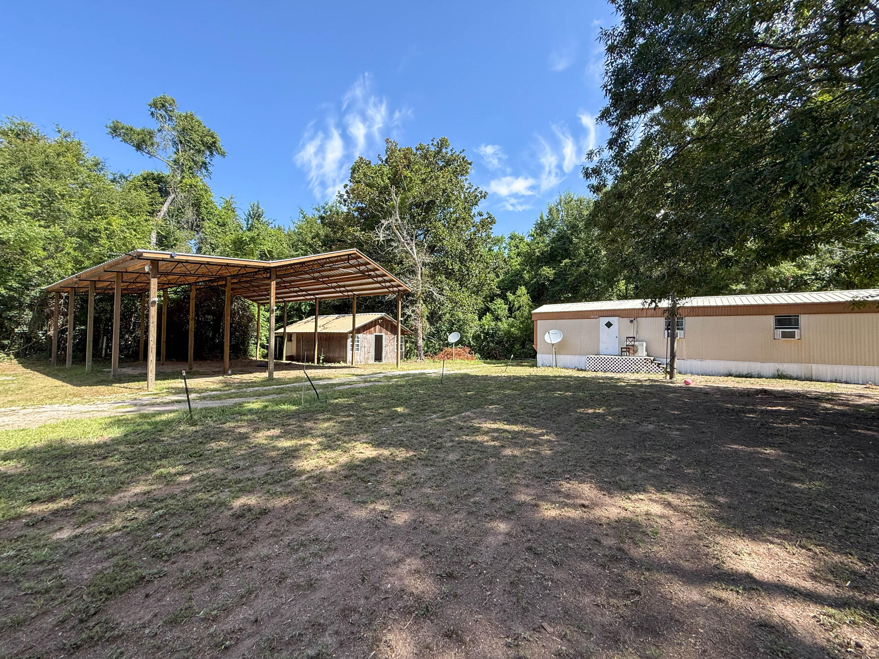 FLORIDATOWN HEIGHTS LTS 7 THRU 15 INCL BLK 26 AS DES IN OR 4066 PG 1821 - Residential